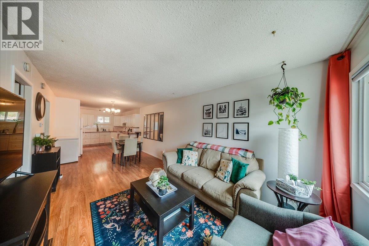 1220 Tamarac Avenue, Trail, British Columbia  V1R 4J1 - Photo 10 - 10397867