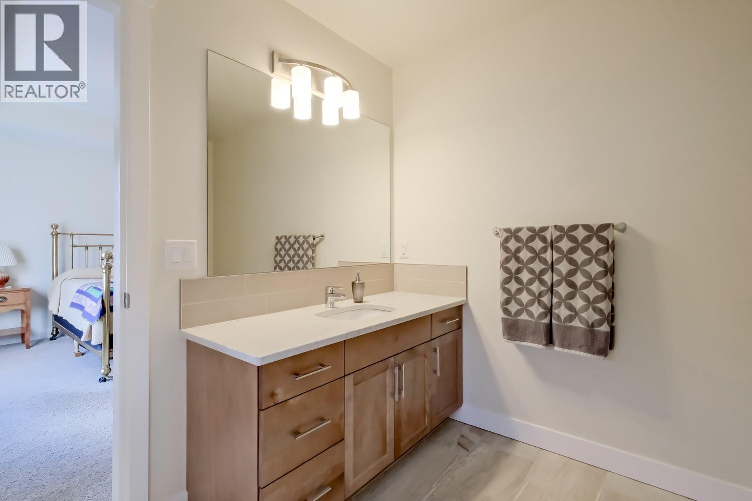 926 Holden Road, Penticton, British Columbia  V2A 9G6 - Photo 23 - 10397952