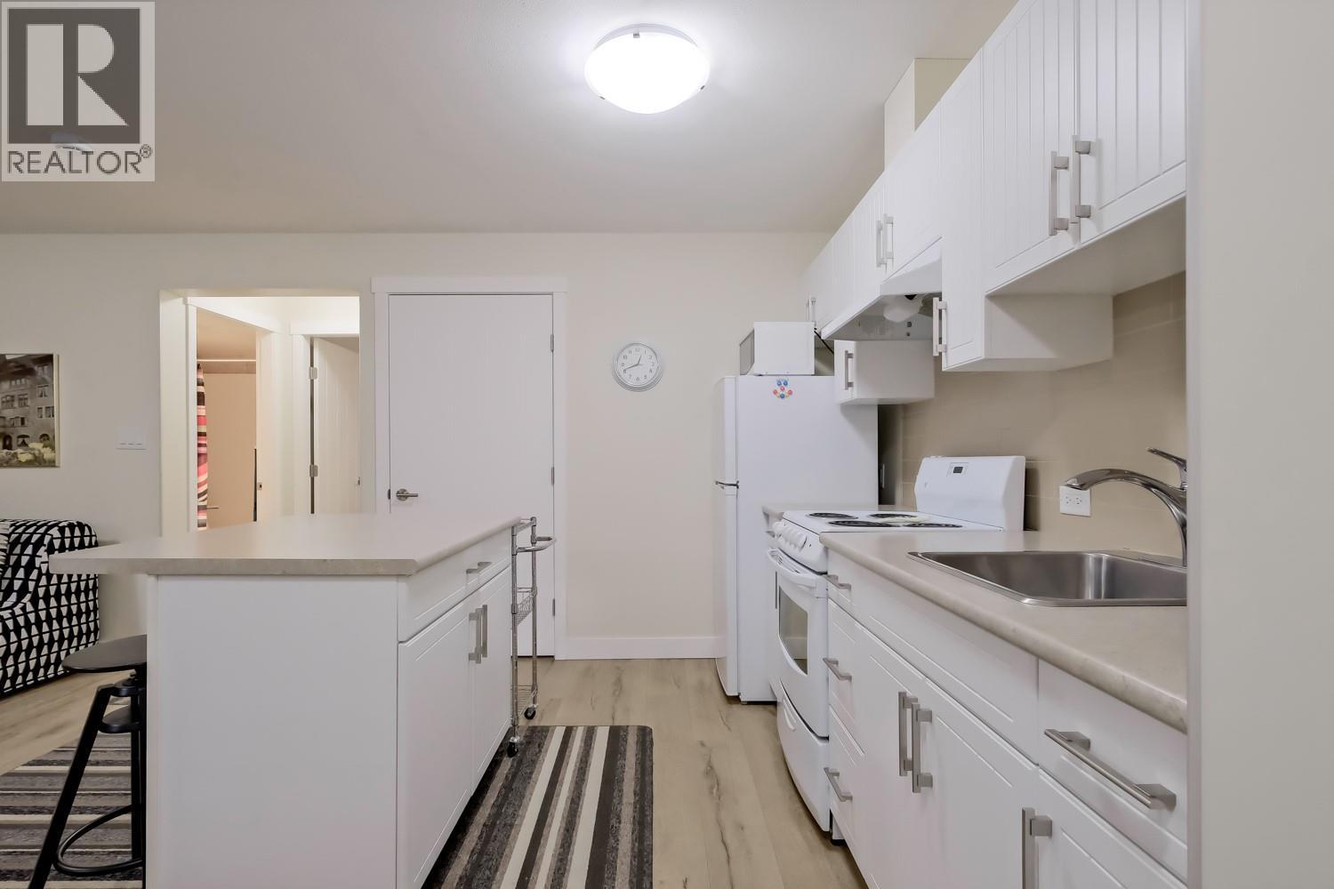 926 Holden Road, Penticton, British Columbia  V2A 9G6 - Photo 42 - 10397952