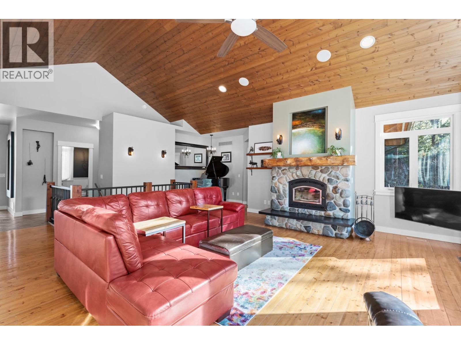 4802 Trepanier Road, Peachland, British Columbia  V0H 1X2 - Photo 15 - 10397922