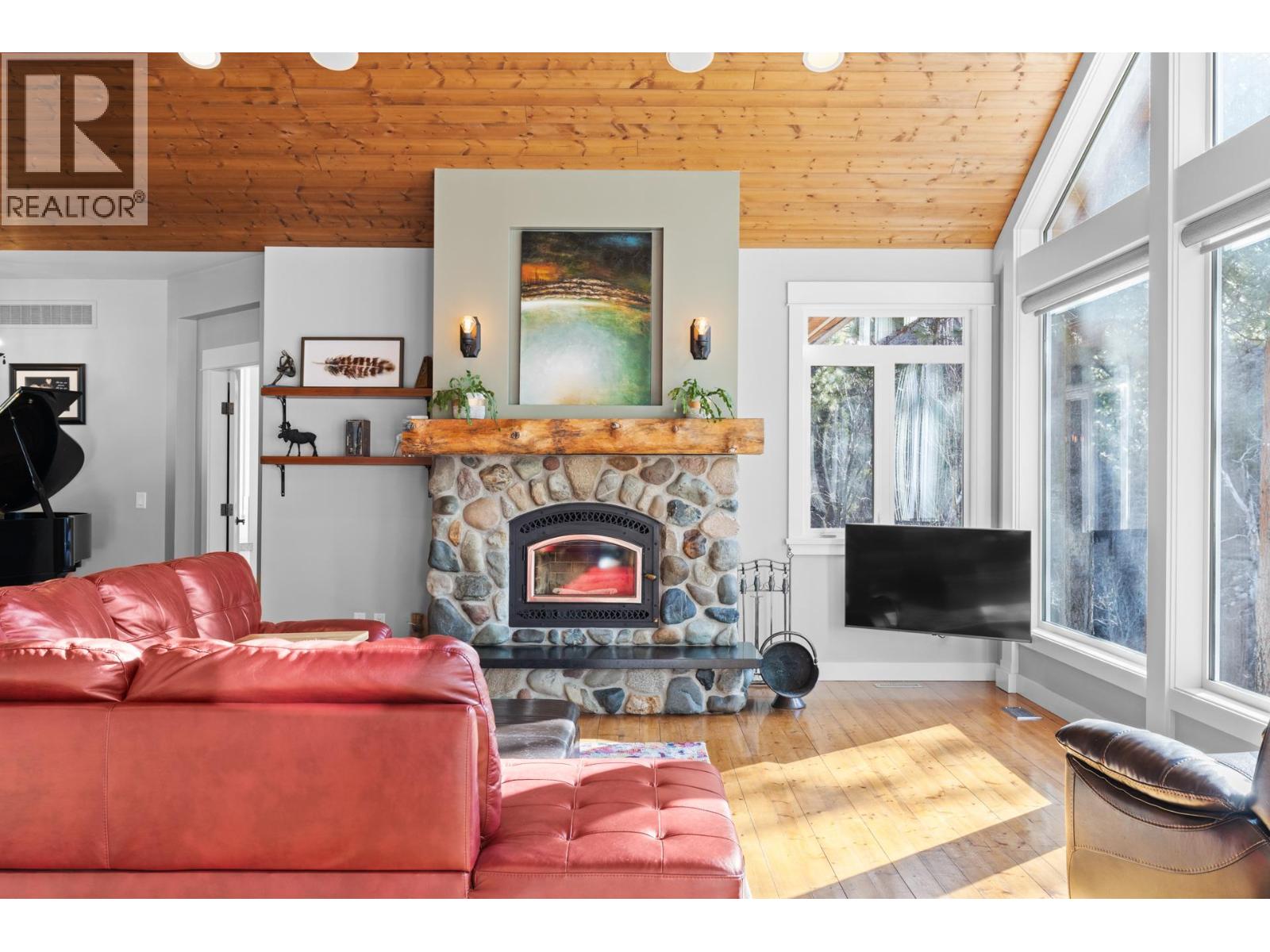 4802 Trepanier Road, Peachland, British Columbia  V0H 1X2 - Photo 16 - 10397922