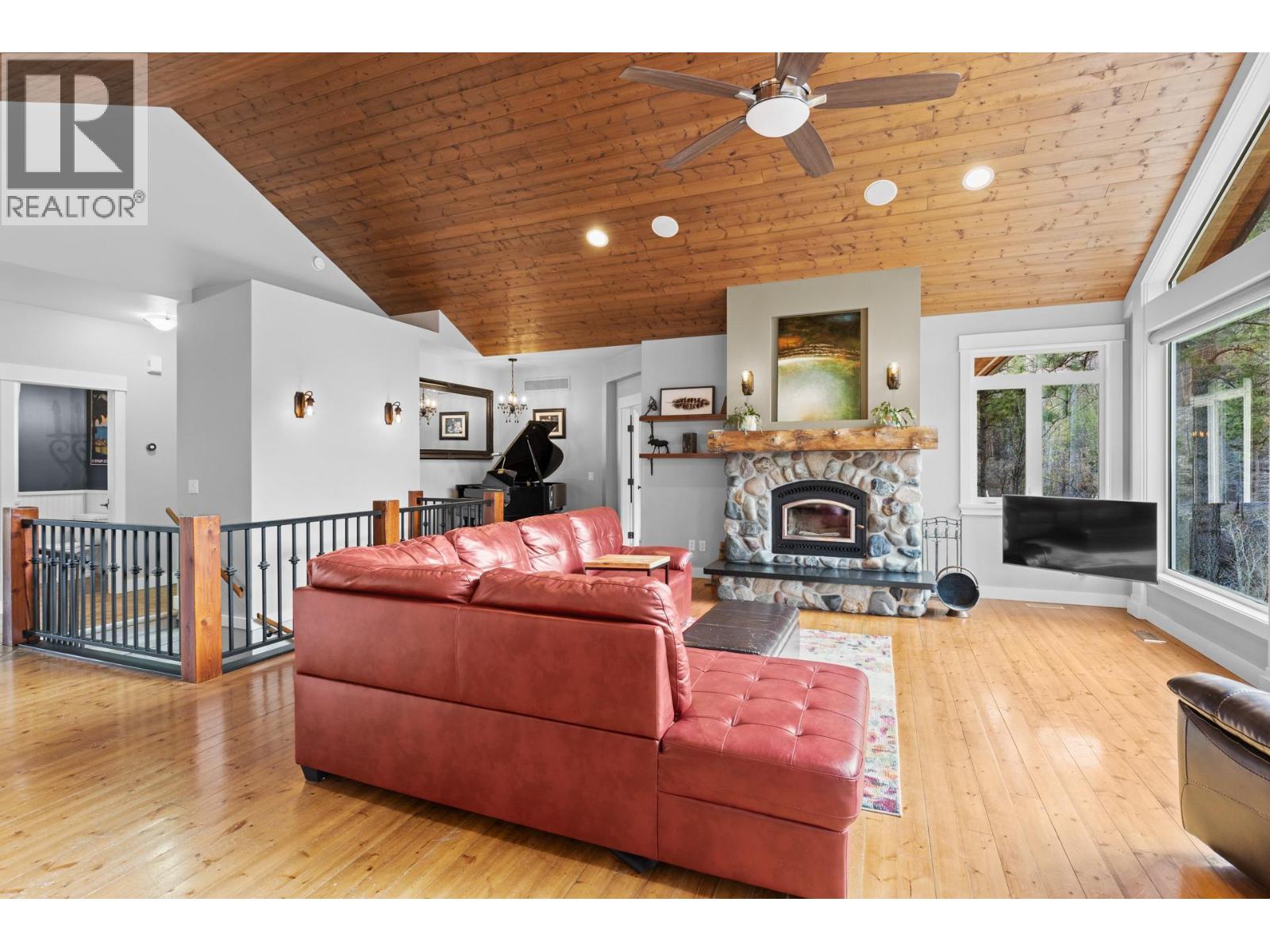 4802 Trepanier Road, Peachland, British Columbia  V0H 1X2 - Photo 24 - 10397922