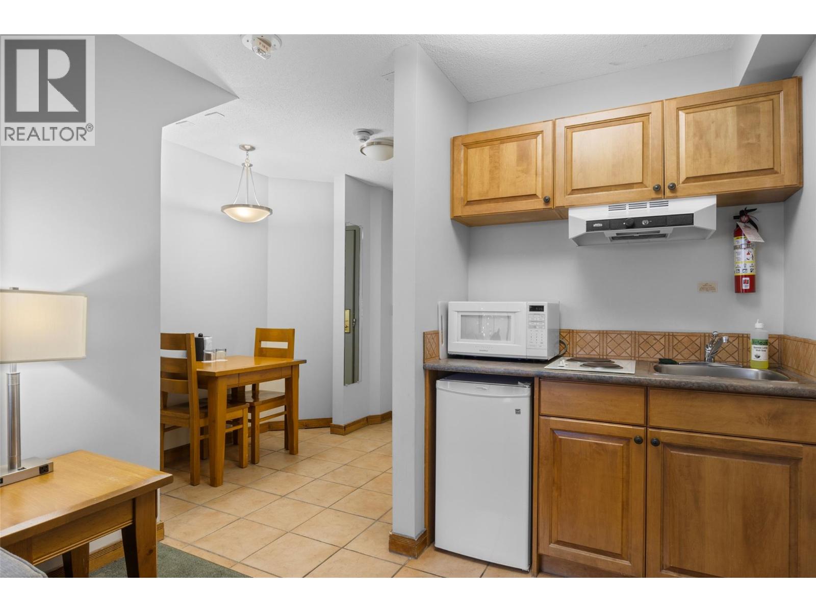 3160 Creekside Way Unit# 307, Sun Peaks, British Columbia  V0E 5N0 - Photo 4 - 10397687