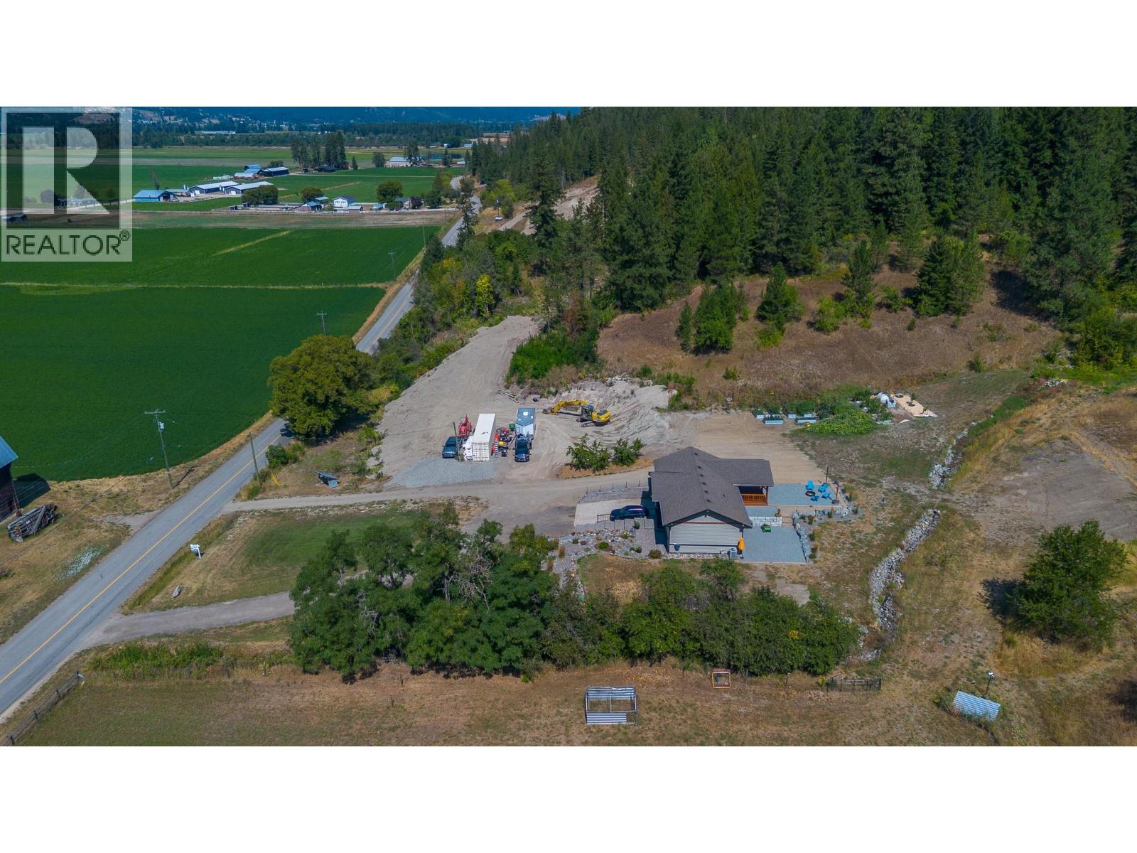 211 Enderby Grindrod Road, Enderby, British Columbia  V0E 1V4 - Photo 6 - 10397939