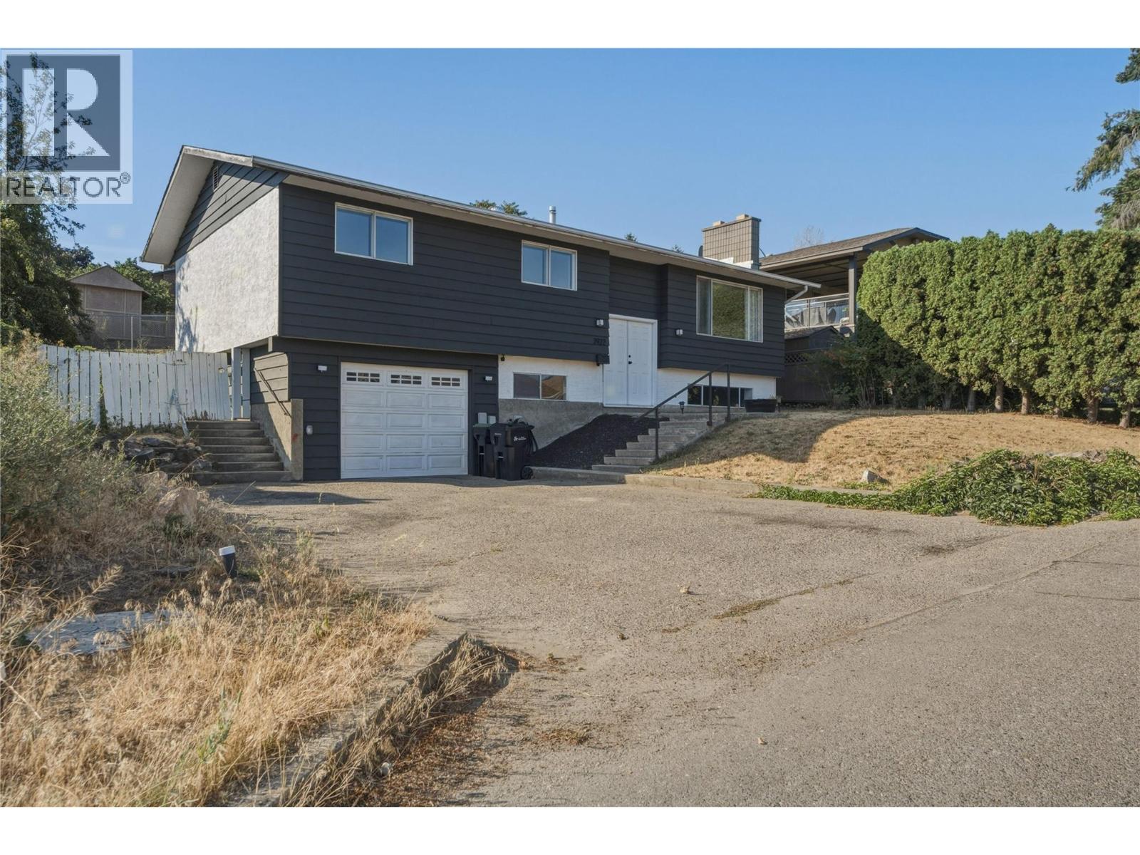 3922 21 Avenue, Vernon, British Columbia  V1T 6R2 - Photo 1 - 10397927