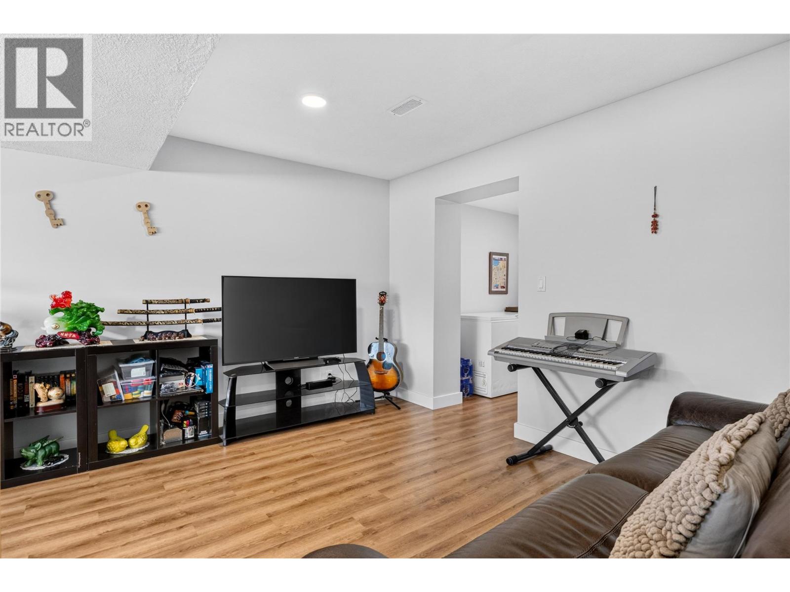 127 Okanagan Avenue W, Penticton, British Columbia  V2A 3L2 - Photo 16 - 10397834