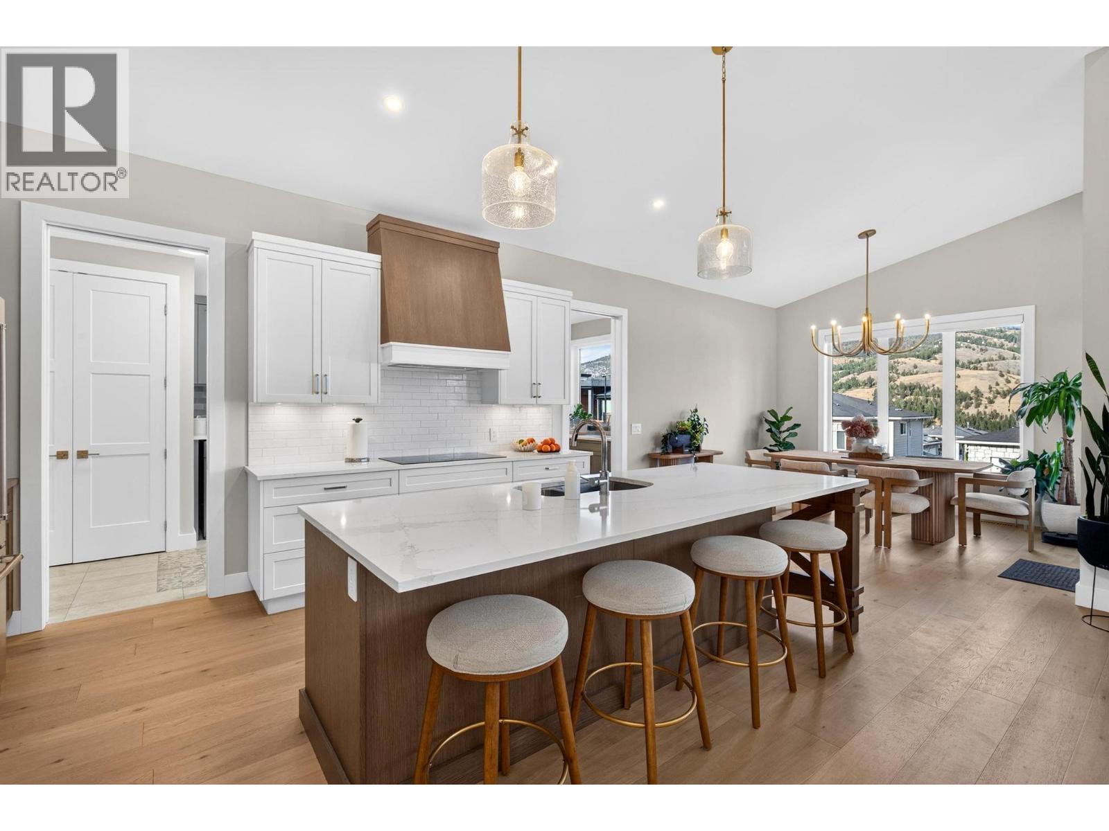887 Loseth Drive, Kelowna, British Columbia  V1P 0A8 - Photo 9 - 10397817
