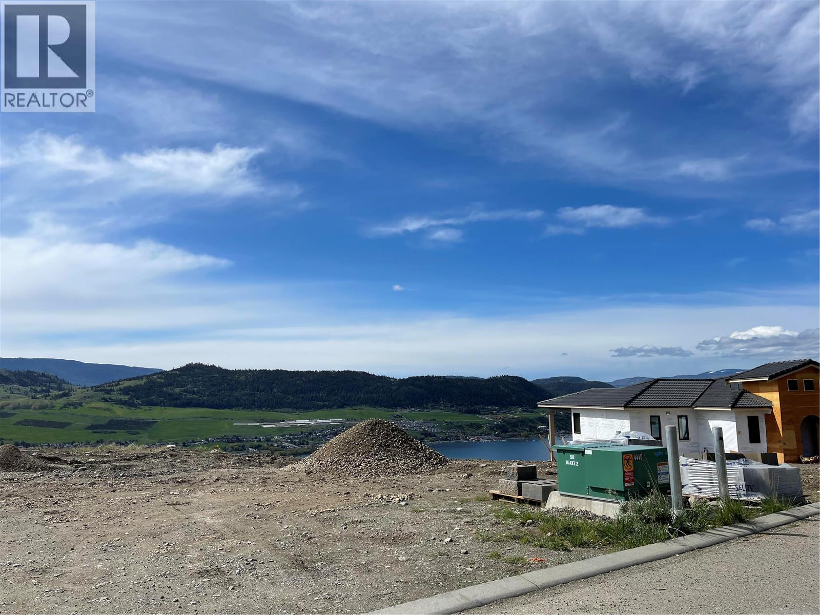 595 Vineyard Way N Unit# 33, Vernon, British Columbia  V1H 2M2 - Photo 4 - 10397450