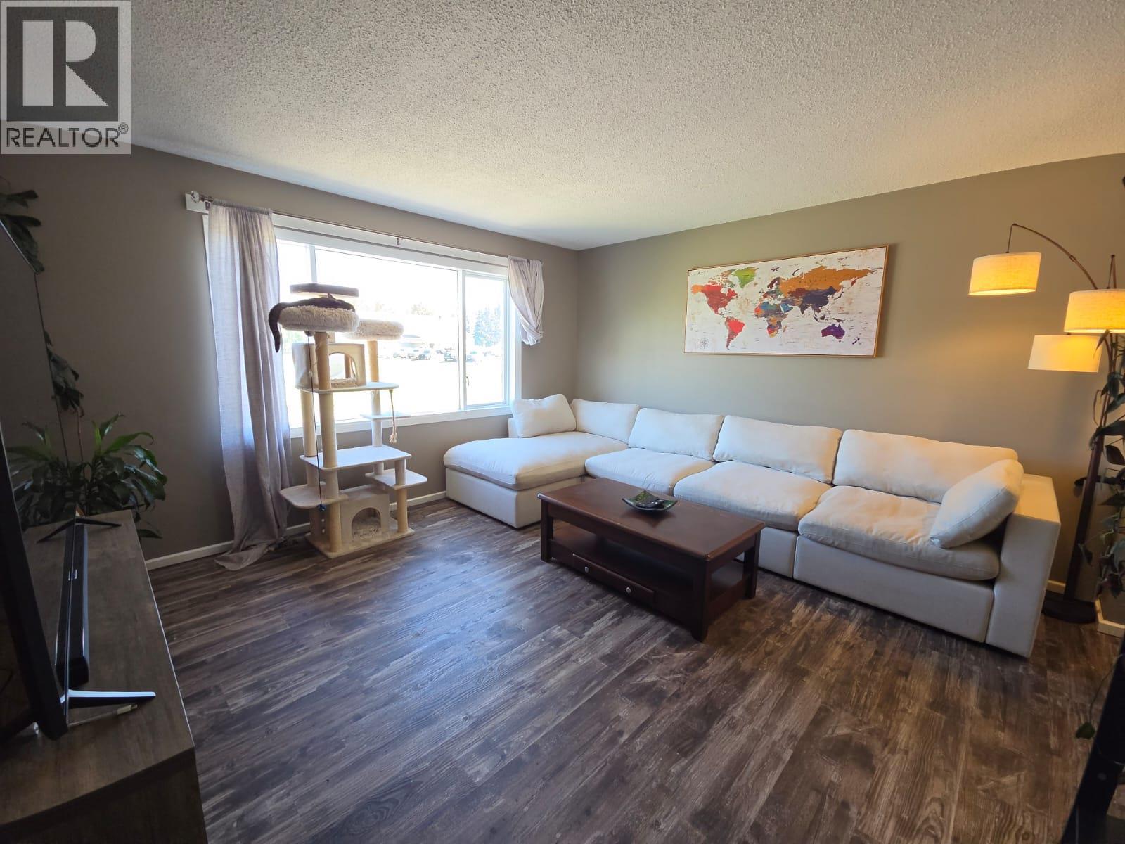 4317 51a Avenue Ne, Chetwynd, British Columbia  V0C 1J0 - Photo 4 - 10397898