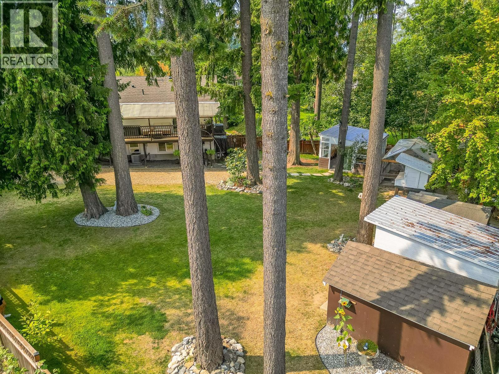 2651 Okanagan Avenue Ne, Salmon Arm, British Columbia  V1E 2T2 - Photo 10 - 10396806