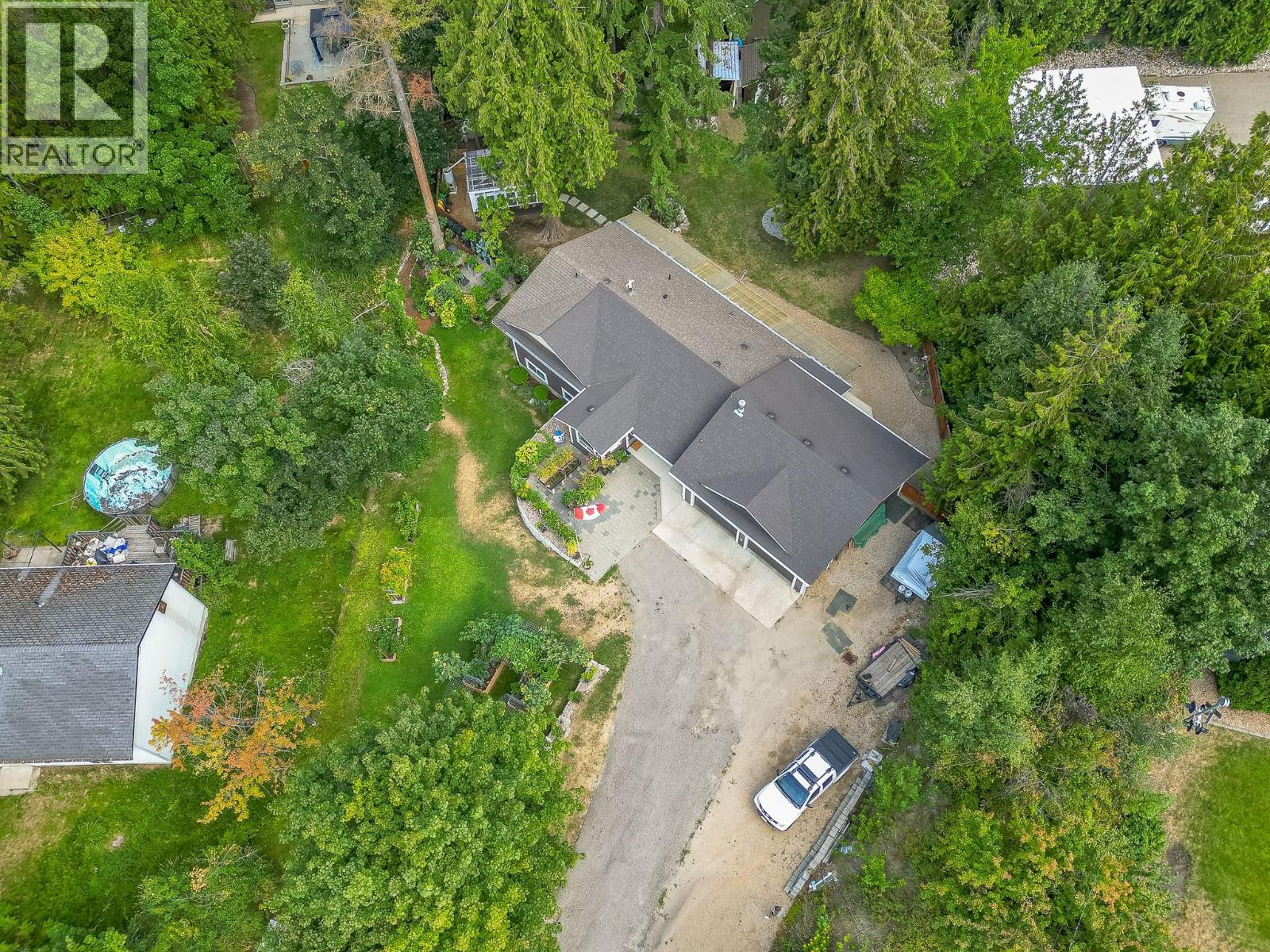2651 Okanagan Avenue Ne, Salmon Arm, British Columbia  V1E 2T2 - Photo 5 - 10396806