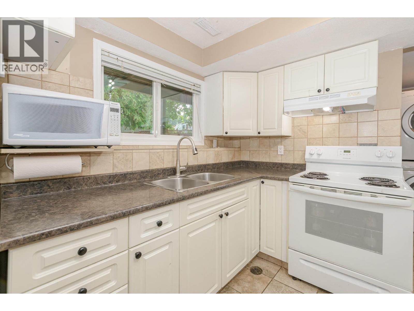 2651 Okanagan Avenue Ne, Salmon Arm, British Columbia  V1E 2T2 - Photo 53 - 10396806