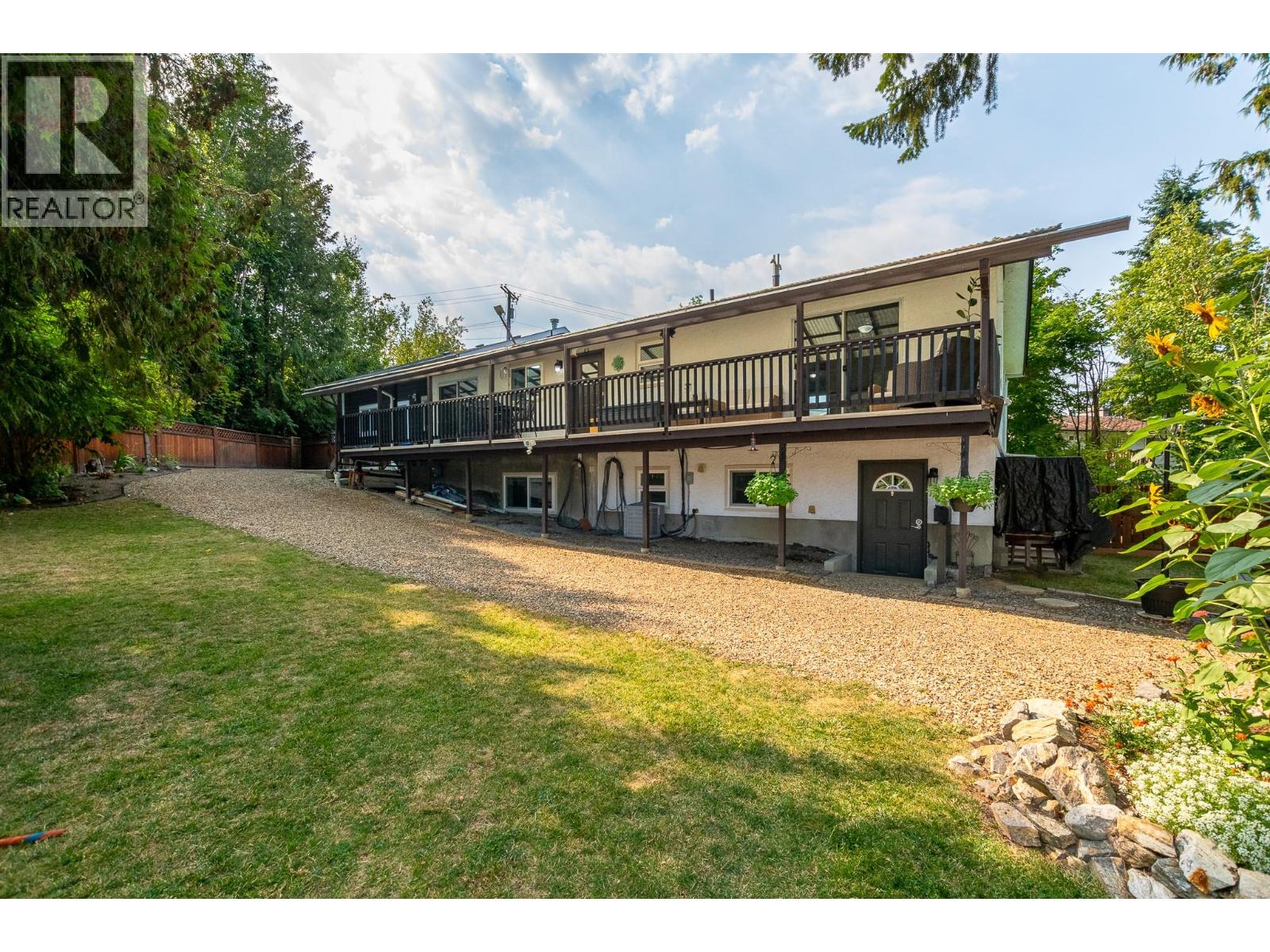 2651 Okanagan Avenue Ne, Salmon Arm, British Columbia  V1E 2T2 - Photo 6 - 10396806