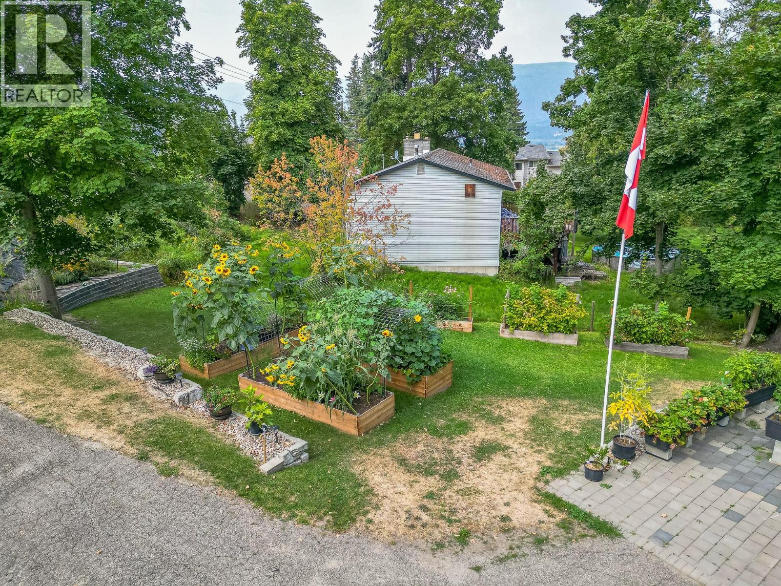 2651 Okanagan Avenue Ne, Salmon Arm, British Columbia  V1E 2T2 - Photo 73 - 10396806