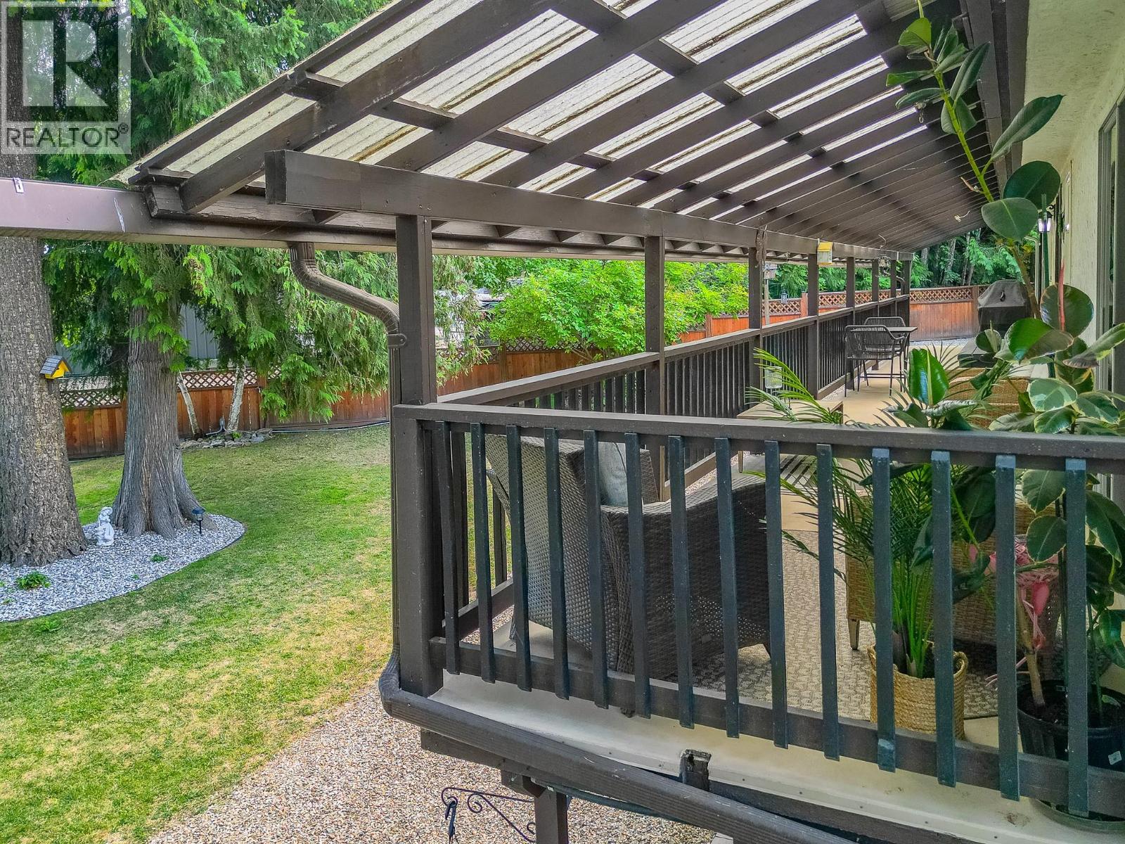 2651 Okanagan Avenue Ne, Salmon Arm, British Columbia  V1E 2T2 - Photo 8 - 10396806