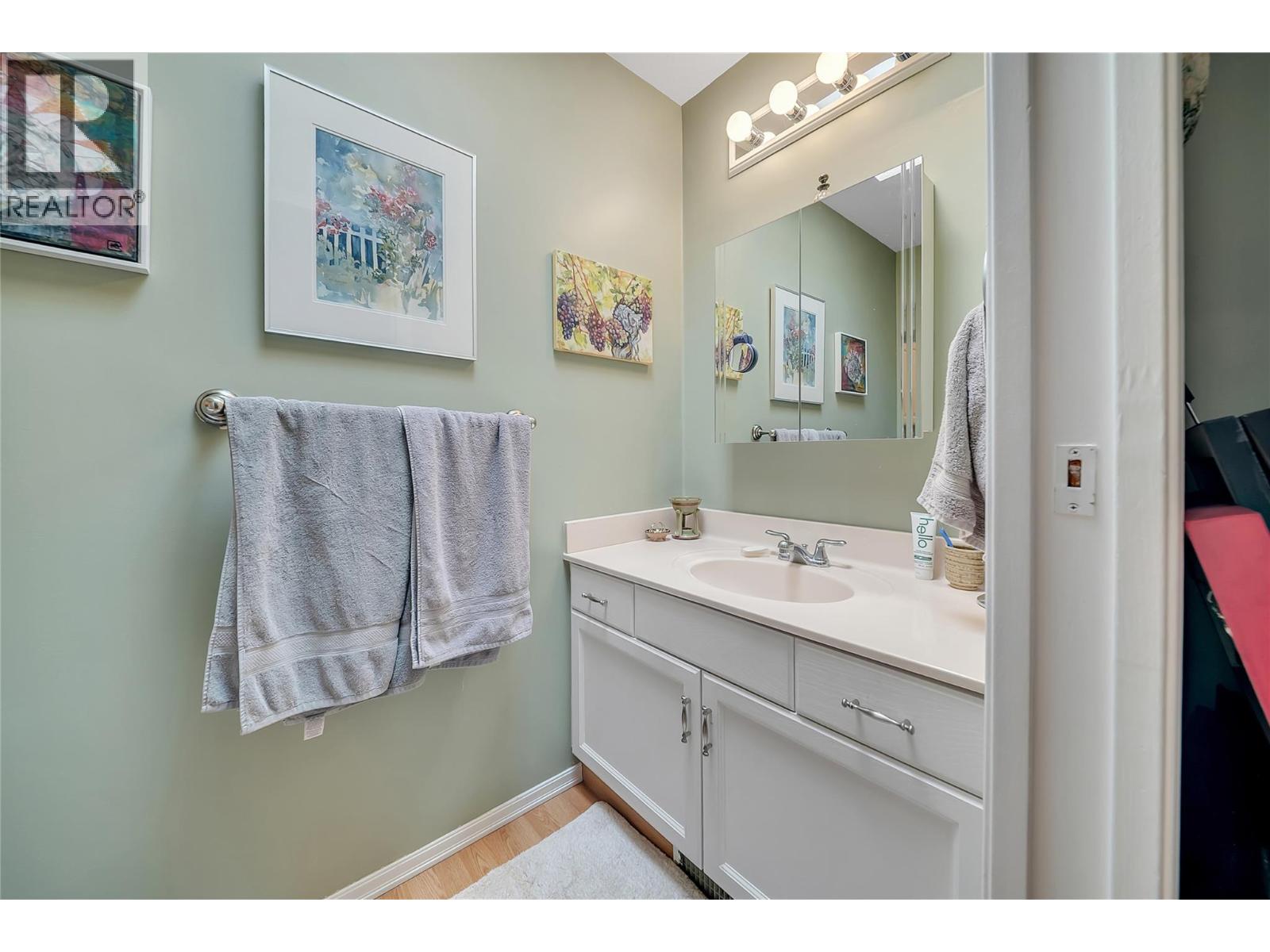 3272 Juniper Drive, Naramata, British Columbia  V0H 1N1 - Photo 12 - 10397598