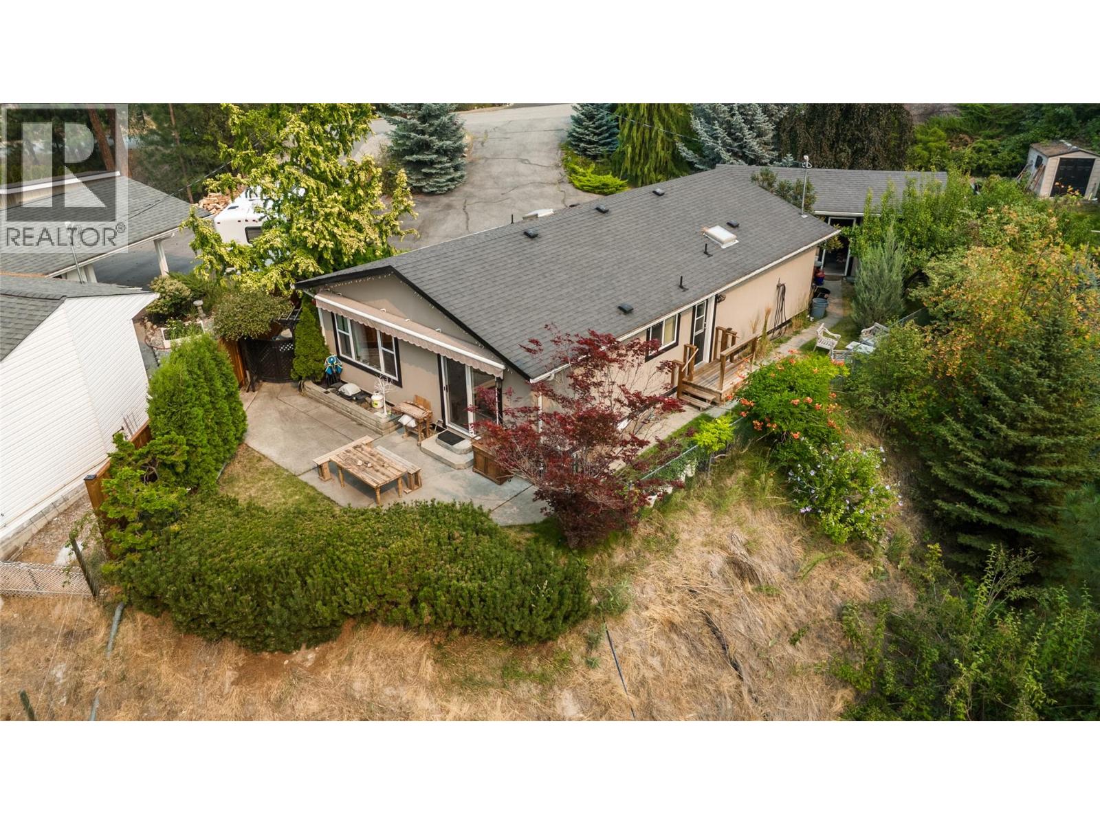 3272 Juniper Drive, Naramata, British Columbia  V0H 1N1 - Photo 3 - 10397598