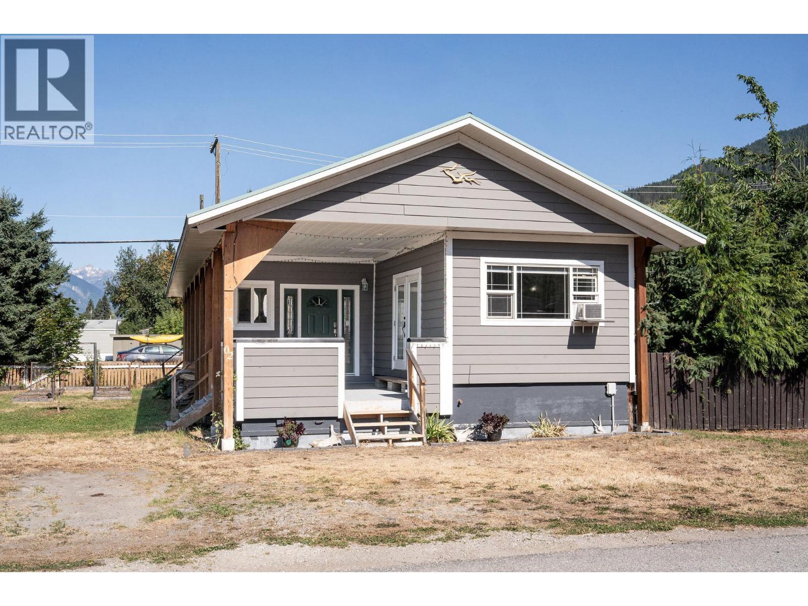 1204 Maplewood Street Unit# 2, Revelstoke, British Columbia  V0E 2S0 - Photo 1 - 10396935