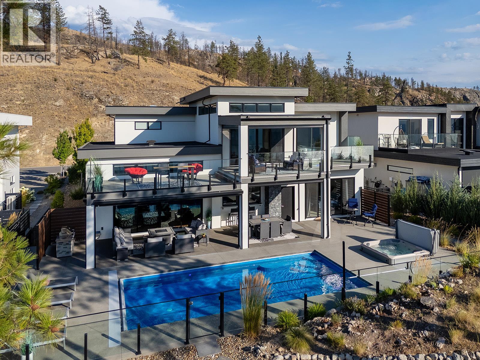 10018 Beacon Hill Drive, Lake Country, British Columbia  V4V 0A9 - Photo 4 - 10397930