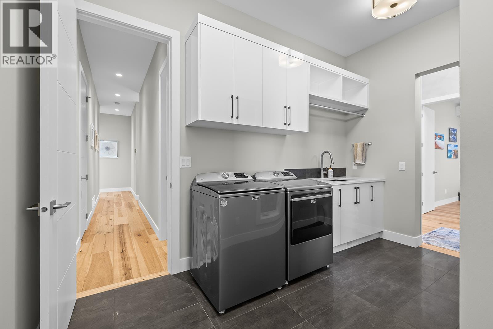 10018 Beacon Hill Drive, Lake Country, British Columbia  V4V 0A9 - Photo 41 - 10397930