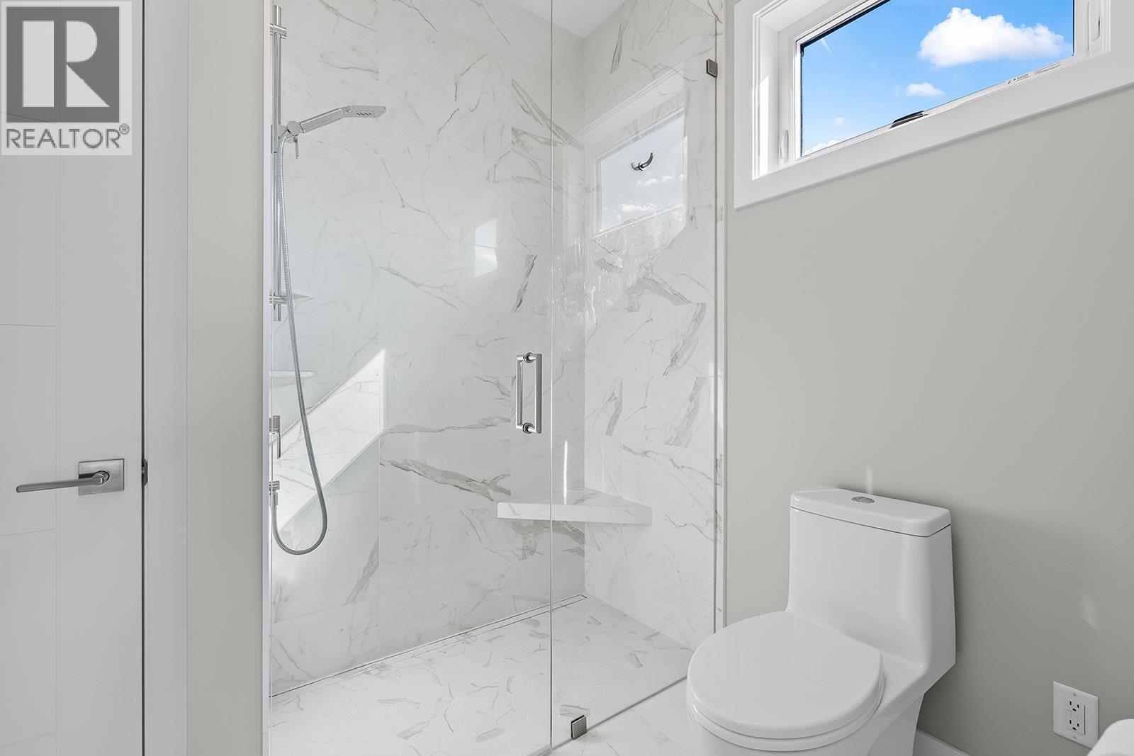 10018 Beacon Hill Drive, Lake Country, British Columbia  V4V 0A9 - Photo 57 - 10397930