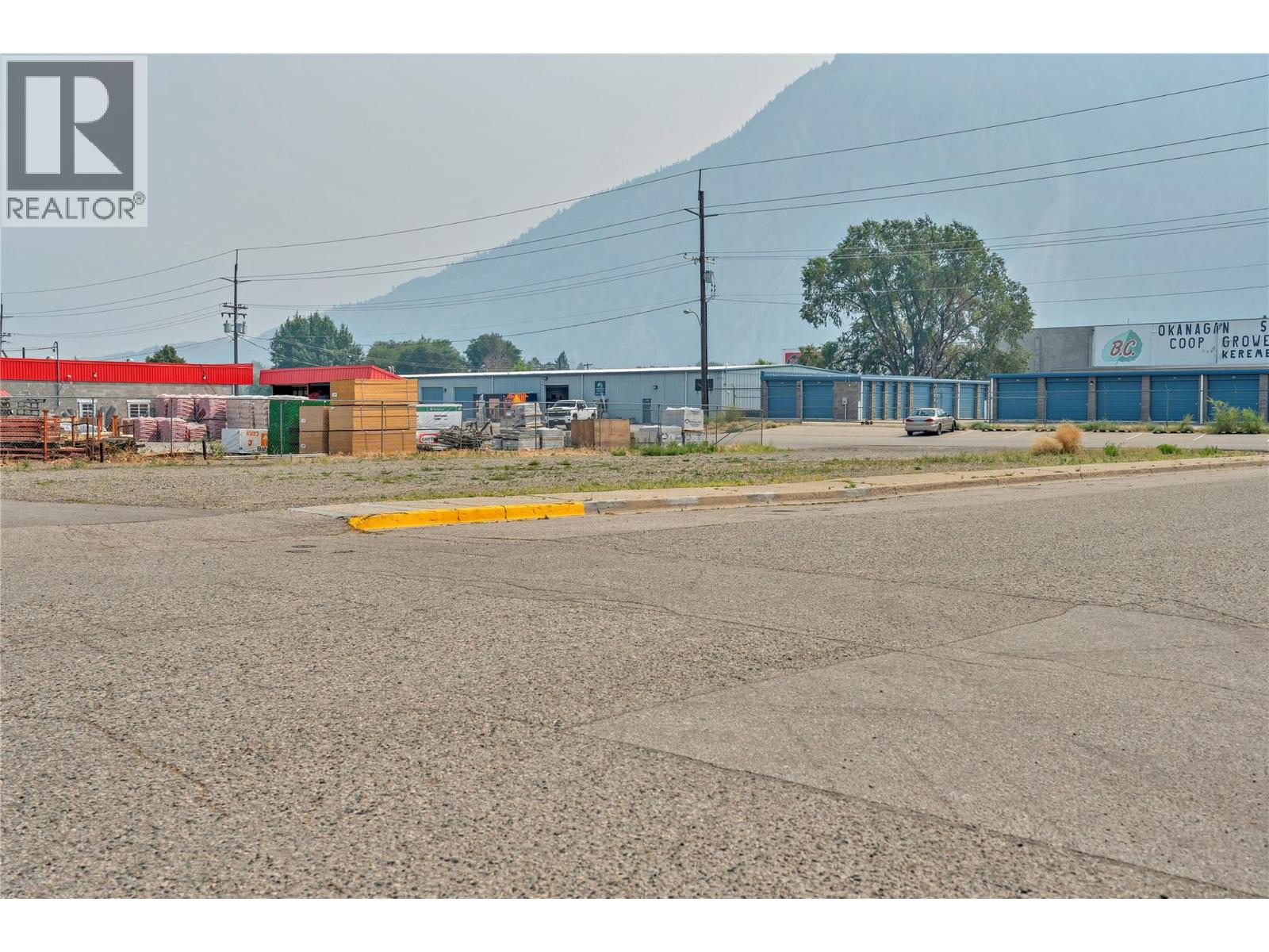 604 Veterans Avenue, Keremeos, British Columbia  V0X 1N0 - Photo 1 - 10397674
