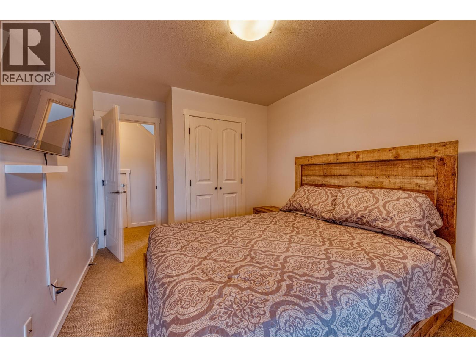 6819 Madrid Way Unit# 355, Kelowna, British Columbia  V1Z 3R8 - Photo 7 - 10396641
