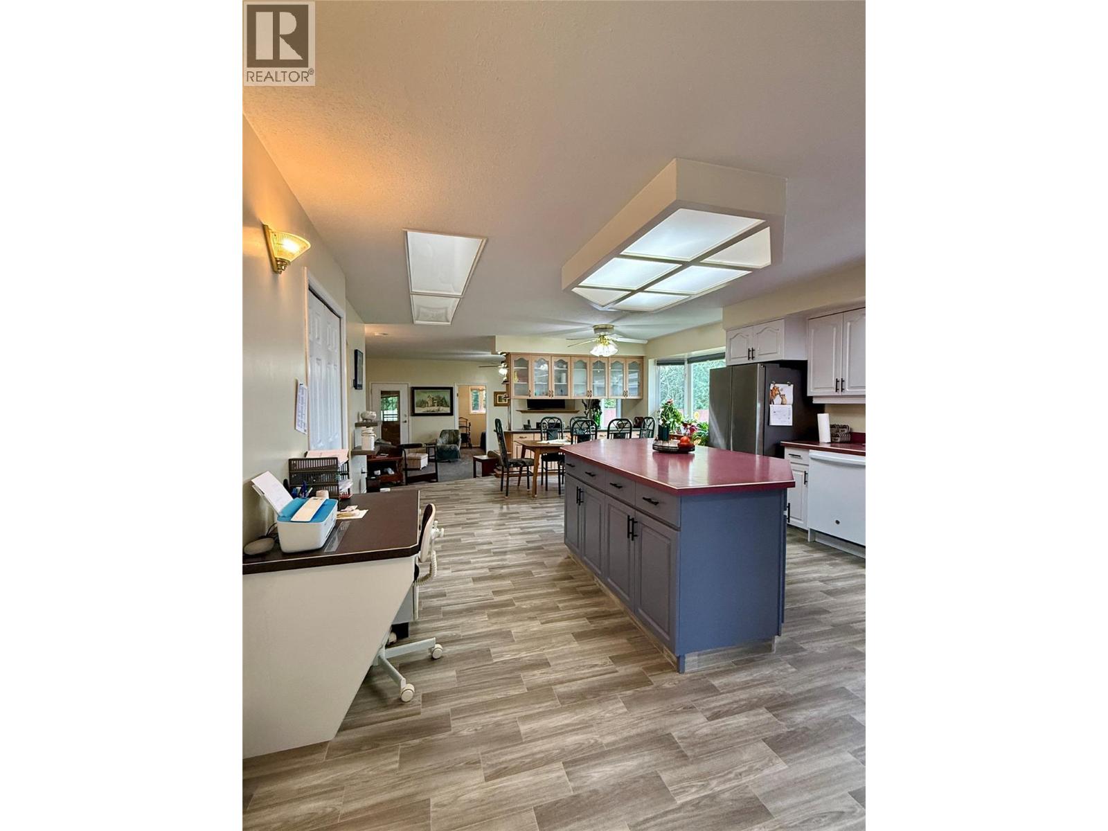 2025 Kokanee Drive Unit# 46, Cranbrook, British Columbia  V1C 6J2 - Photo 4 - 10397649