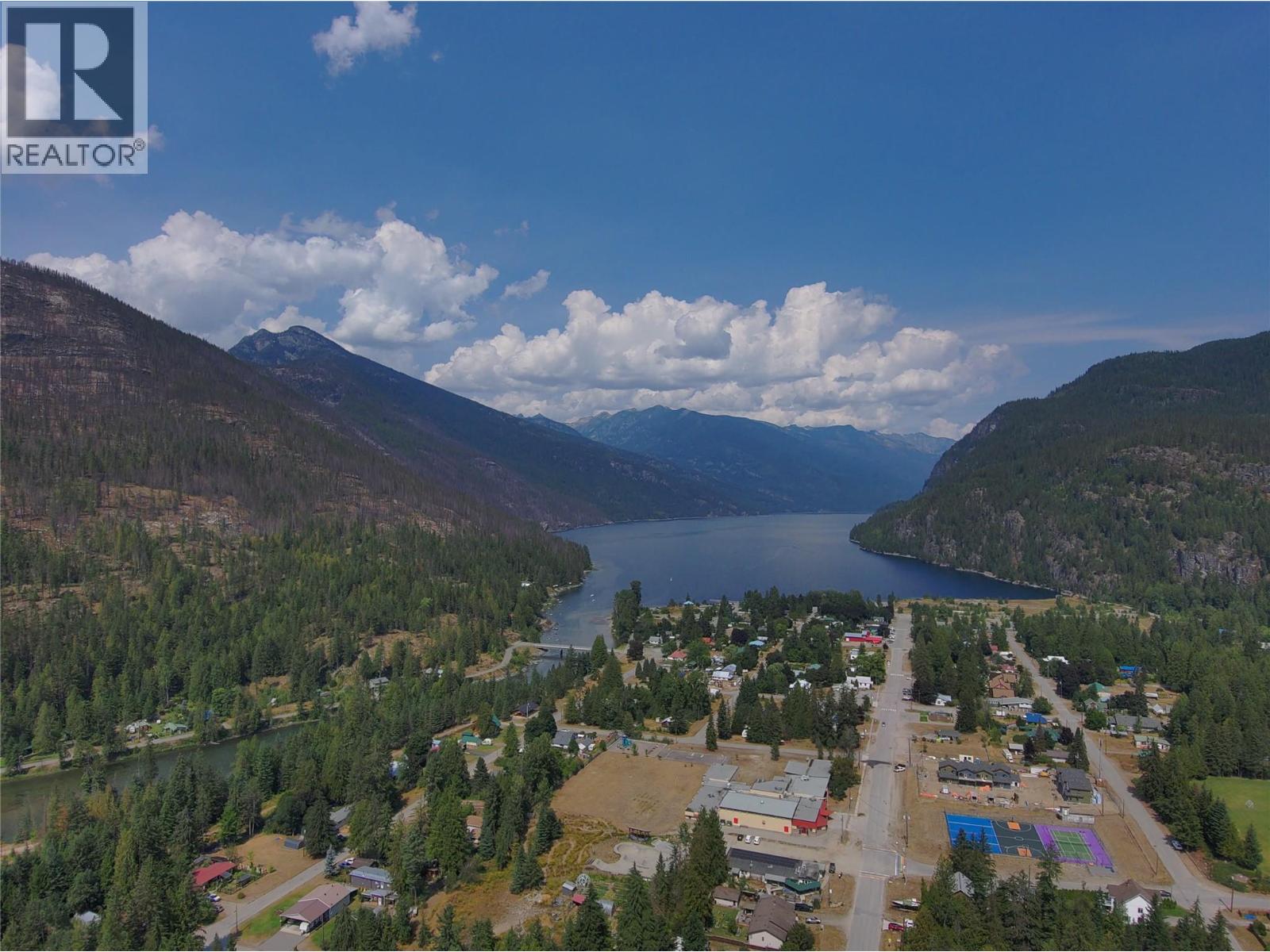 1111 Harold Street, Slocan, British Columbia  V0G 2C0 - Photo 14 - 10397909
