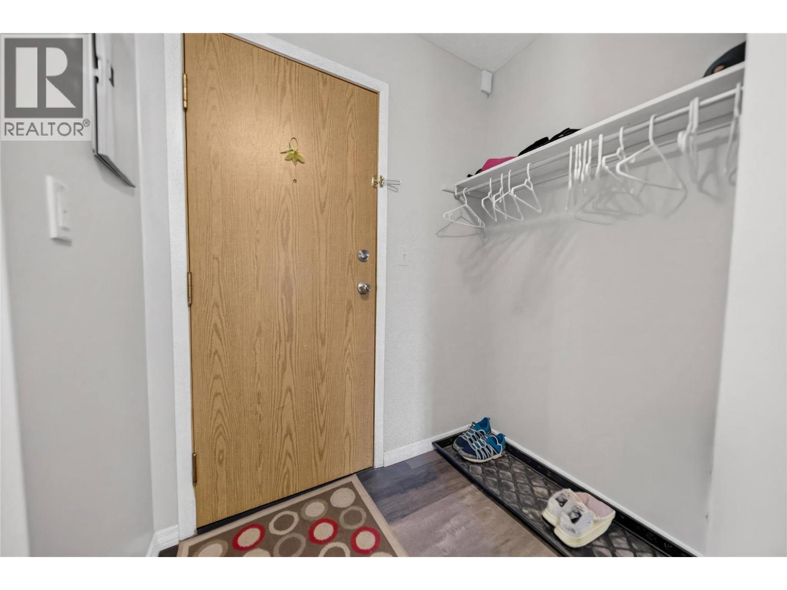65 Cokato Road Unit# 301, Fernie, British Columbia  V0B 1M4 - Photo 3 - 10397538
