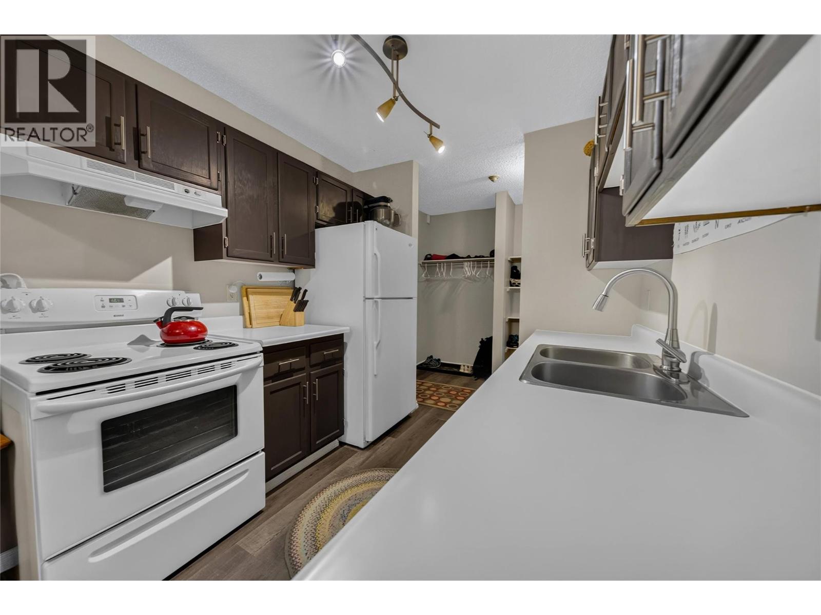 65 Cokato Road Unit# 301, Fernie, British Columbia  V0B 1M4 - Photo 8 - 10397538
