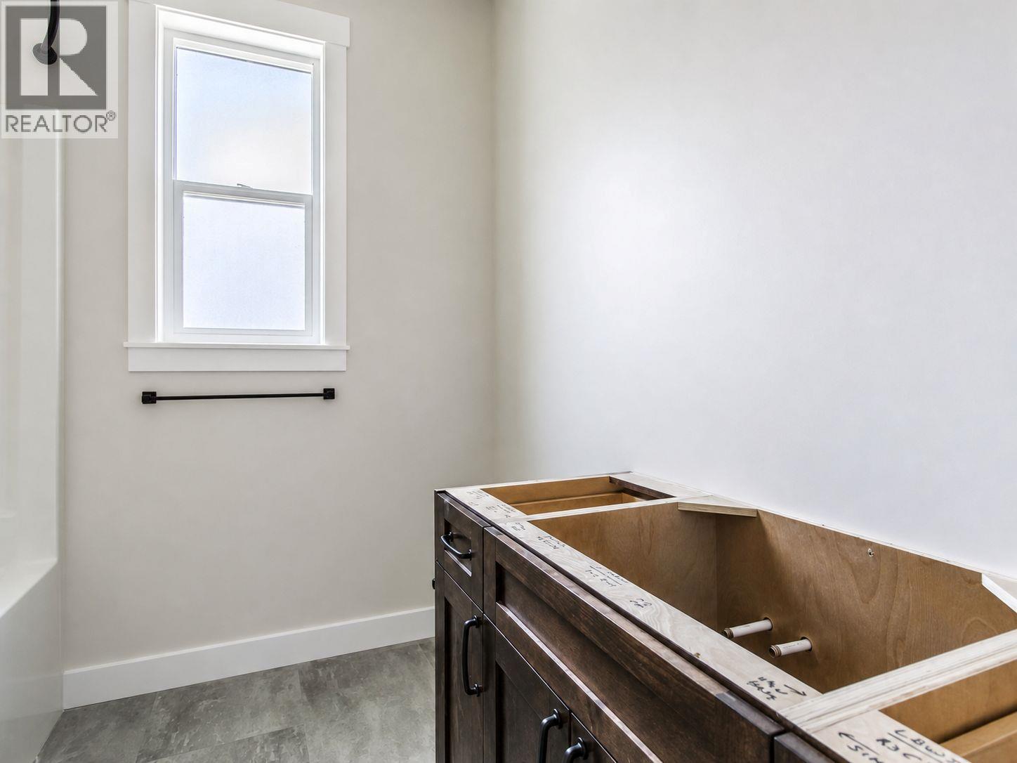 1450 21 Street Ne, Salmon Arm, British Columbia  V1E 0G8 - Photo 17 - 10397862