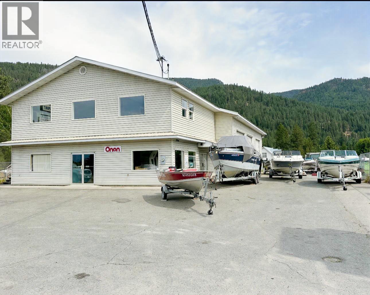 1600 Mcgregor Frontage Road, Christina Lake, British Columbia  V0H 1E2 - Photo 1 - 10397684
