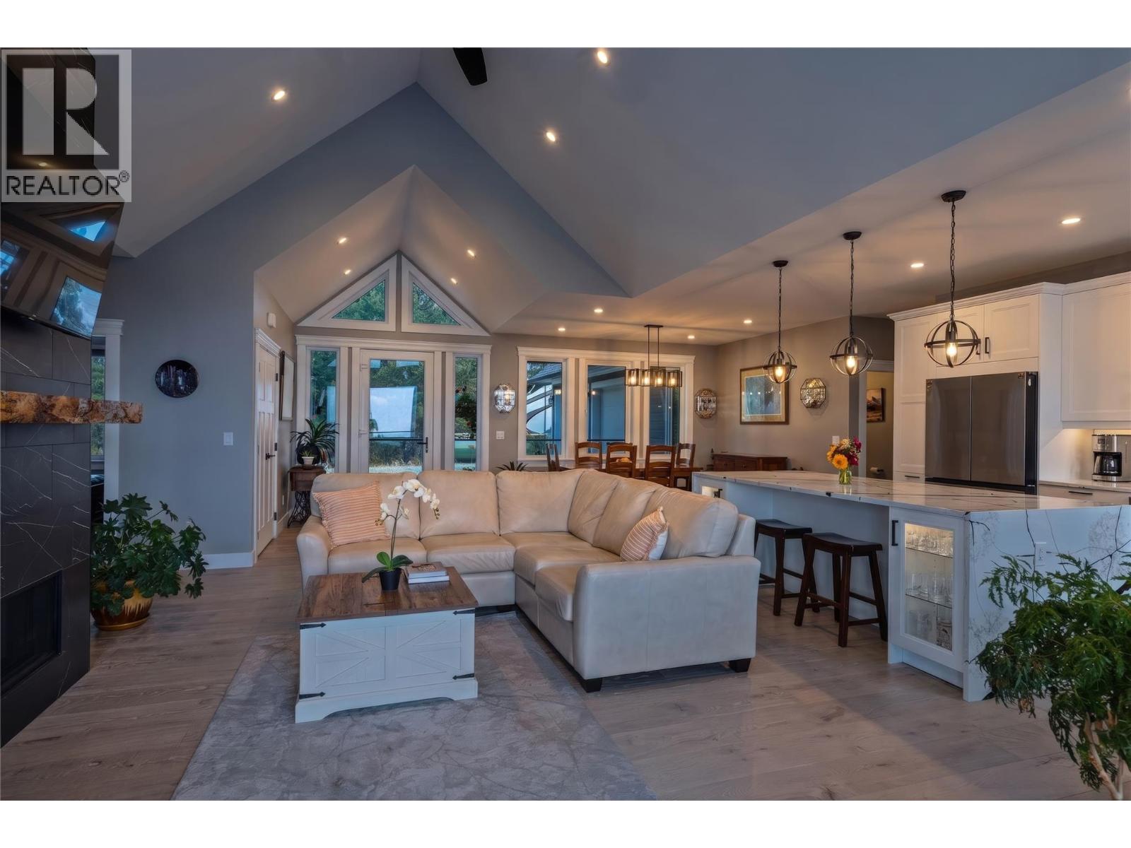 125 Falcon Place, Osoyoos, British Columbia  V0H 1V6 - Photo 12 - 10398017
