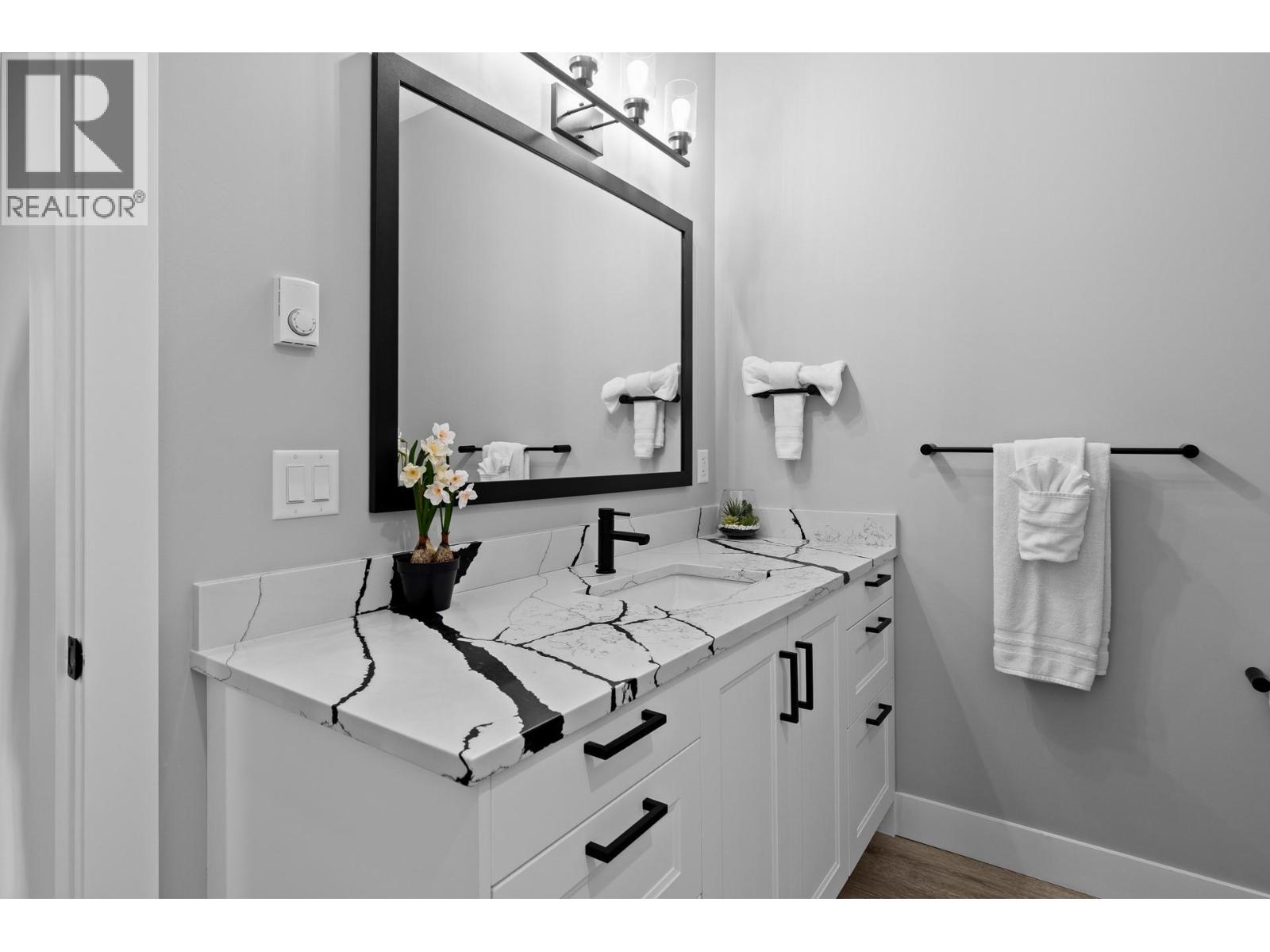 125 Falcon Place, Osoyoos, British Columbia  V0H 1V6 - Photo 58 - 10398017