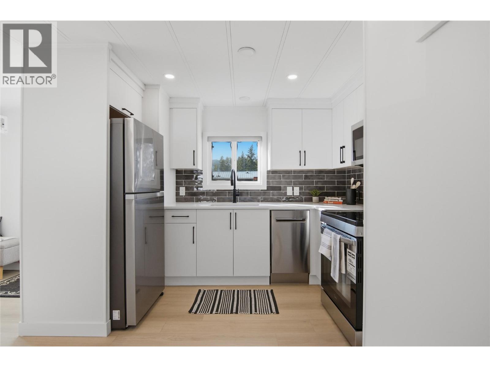 4626 Summer Road Unit# 4, Barriere, British Columbia  V0E 1E0 - Photo 4 - 10397912