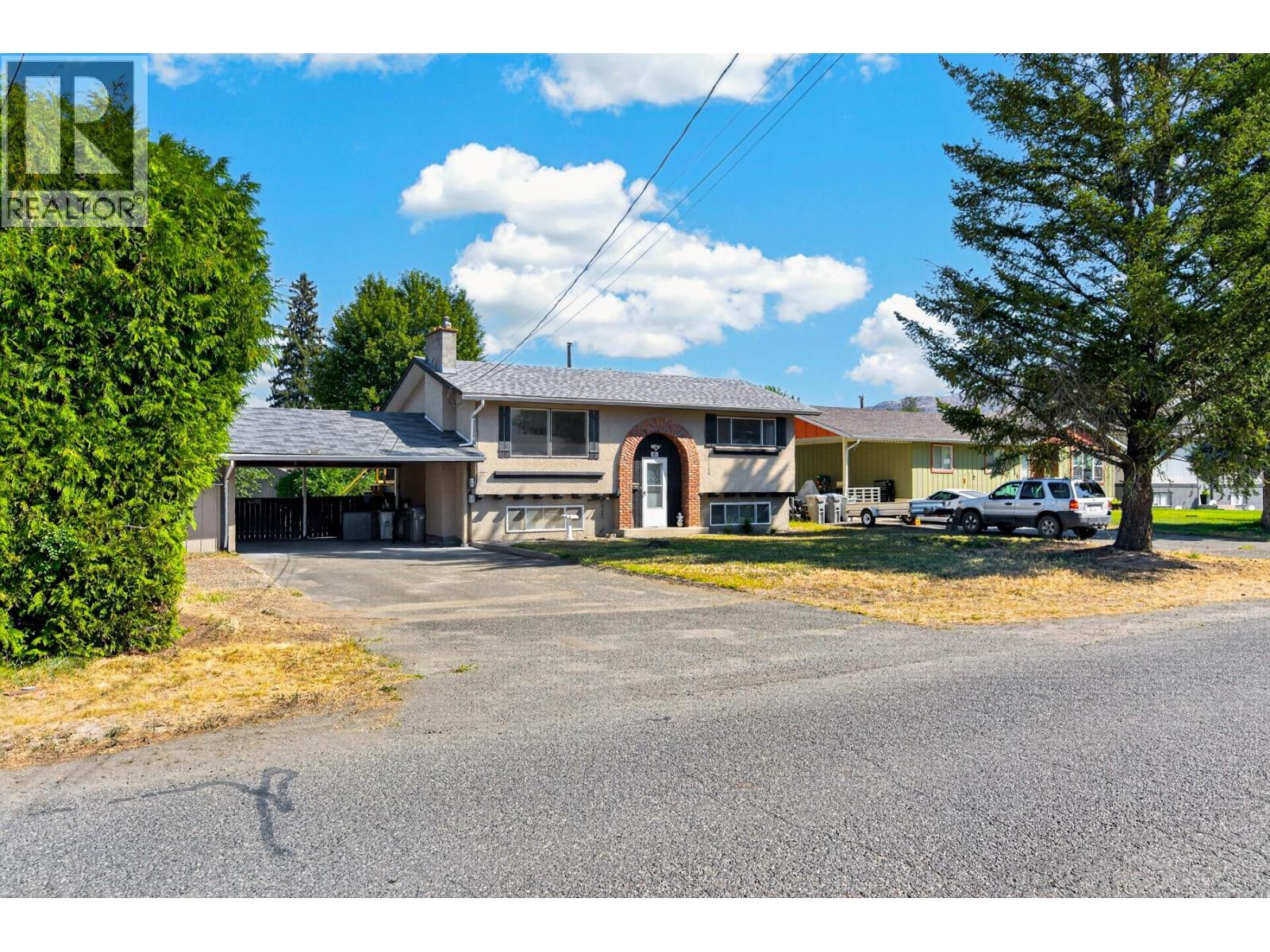 686 Sicamore Drive, Kamloops, British Columbia  V2B 6R5 - Photo 28 - 10398002