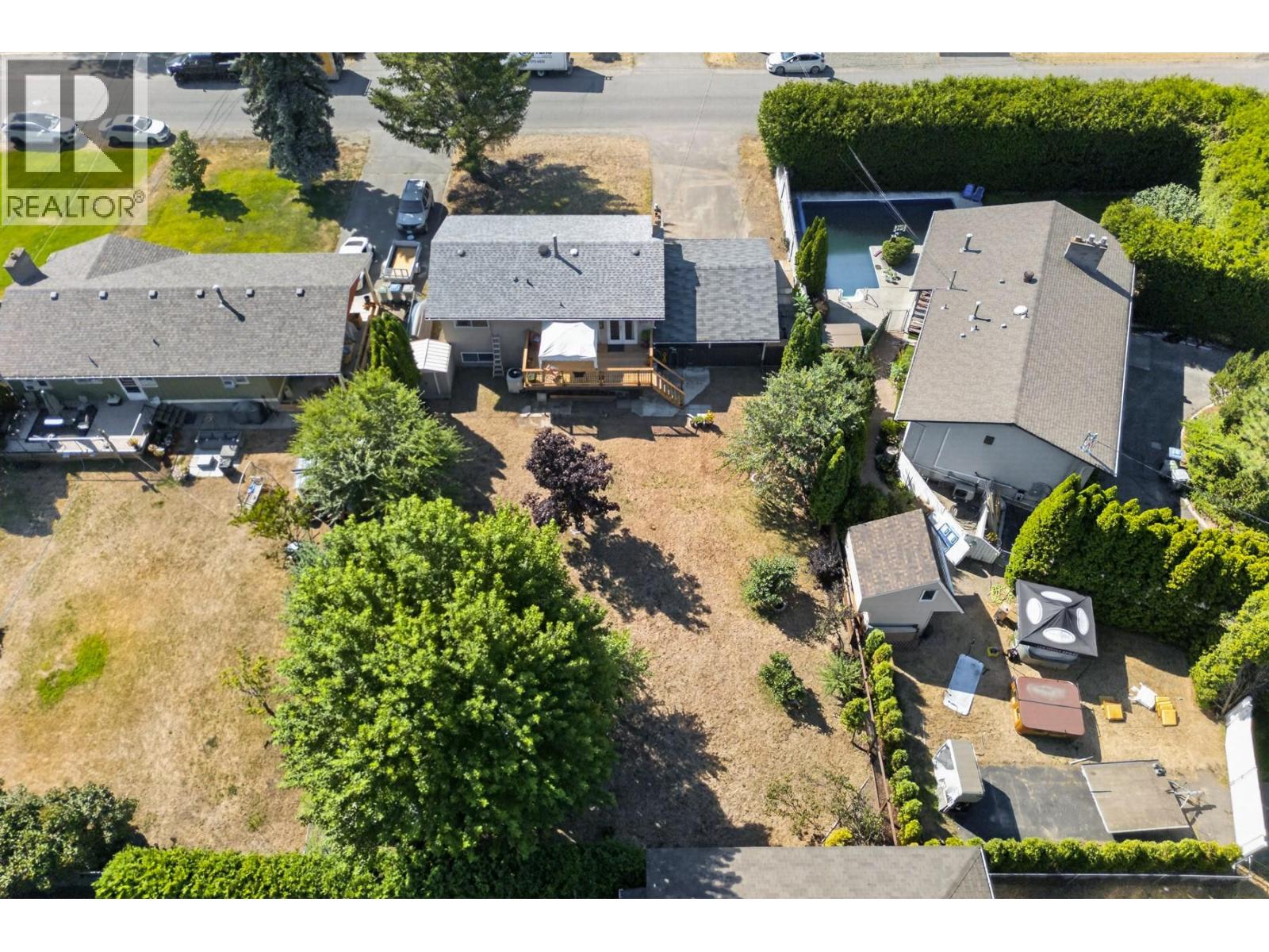 686 Sicamore Drive, Kamloops, British Columbia  V2B 6R5 - Photo 37 - 10398002
