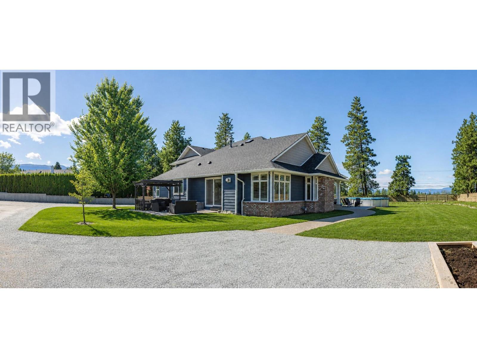 3350 Larkspur Court, Kelowna, British Columbia  V1W 4E4 - Photo 2 - 10397868