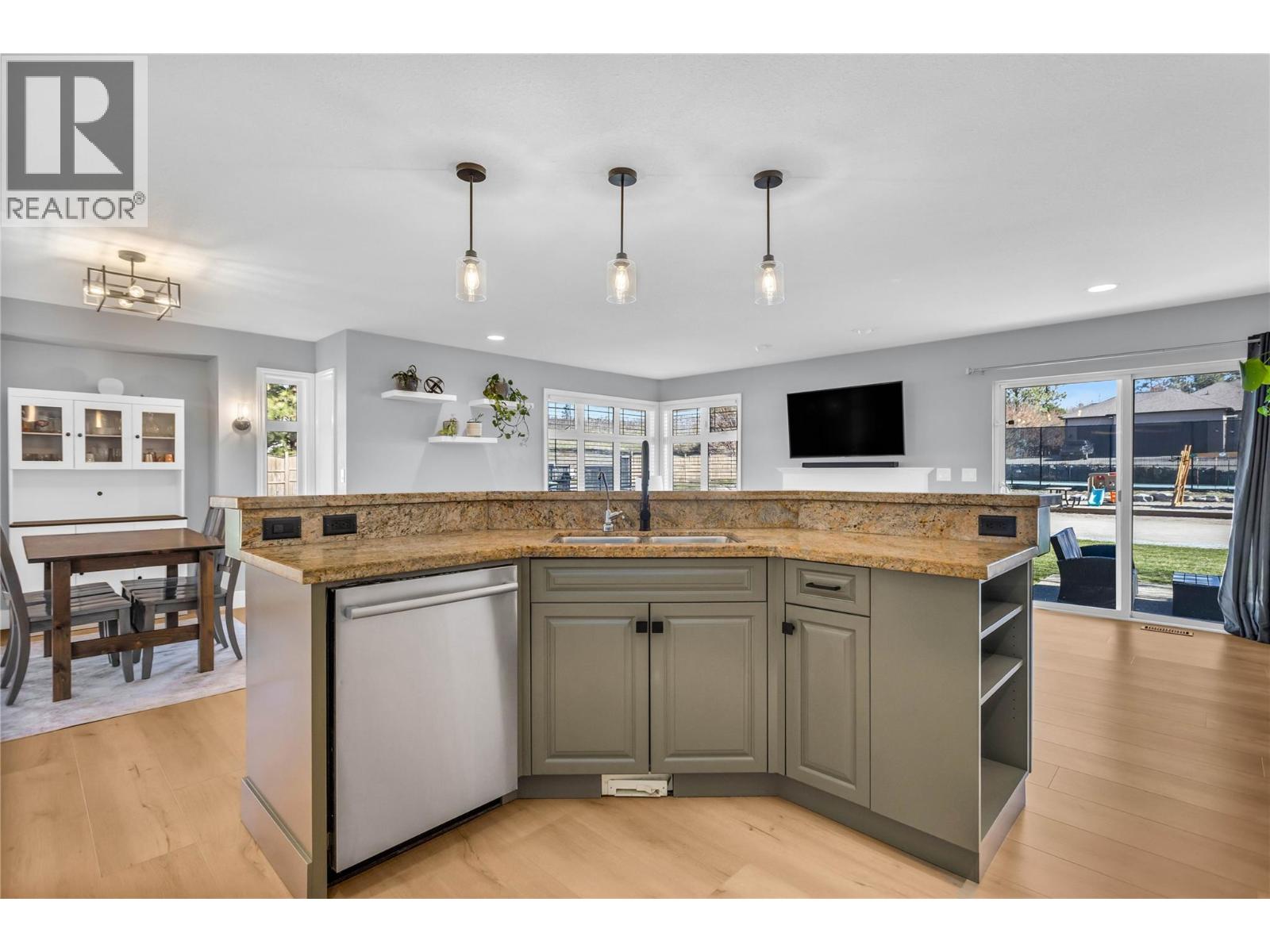 3350 Larkspur Court, Kelowna, British Columbia  V1W 4E4 - Photo 24 - 10397868
