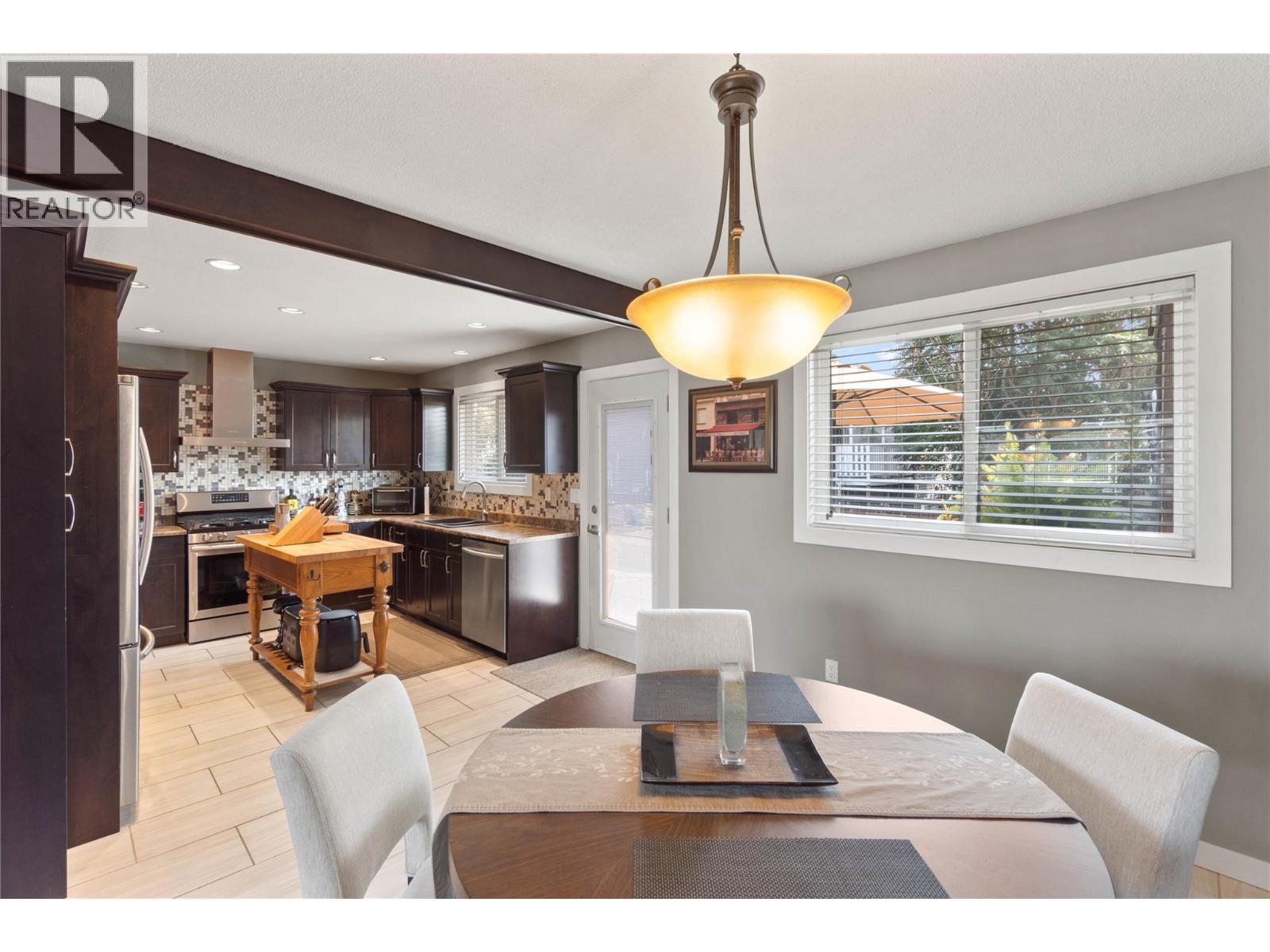 667 Cambridge Crescent, Kamloops, British Columbia  V2B 5B7 - Photo 11 - 10398022