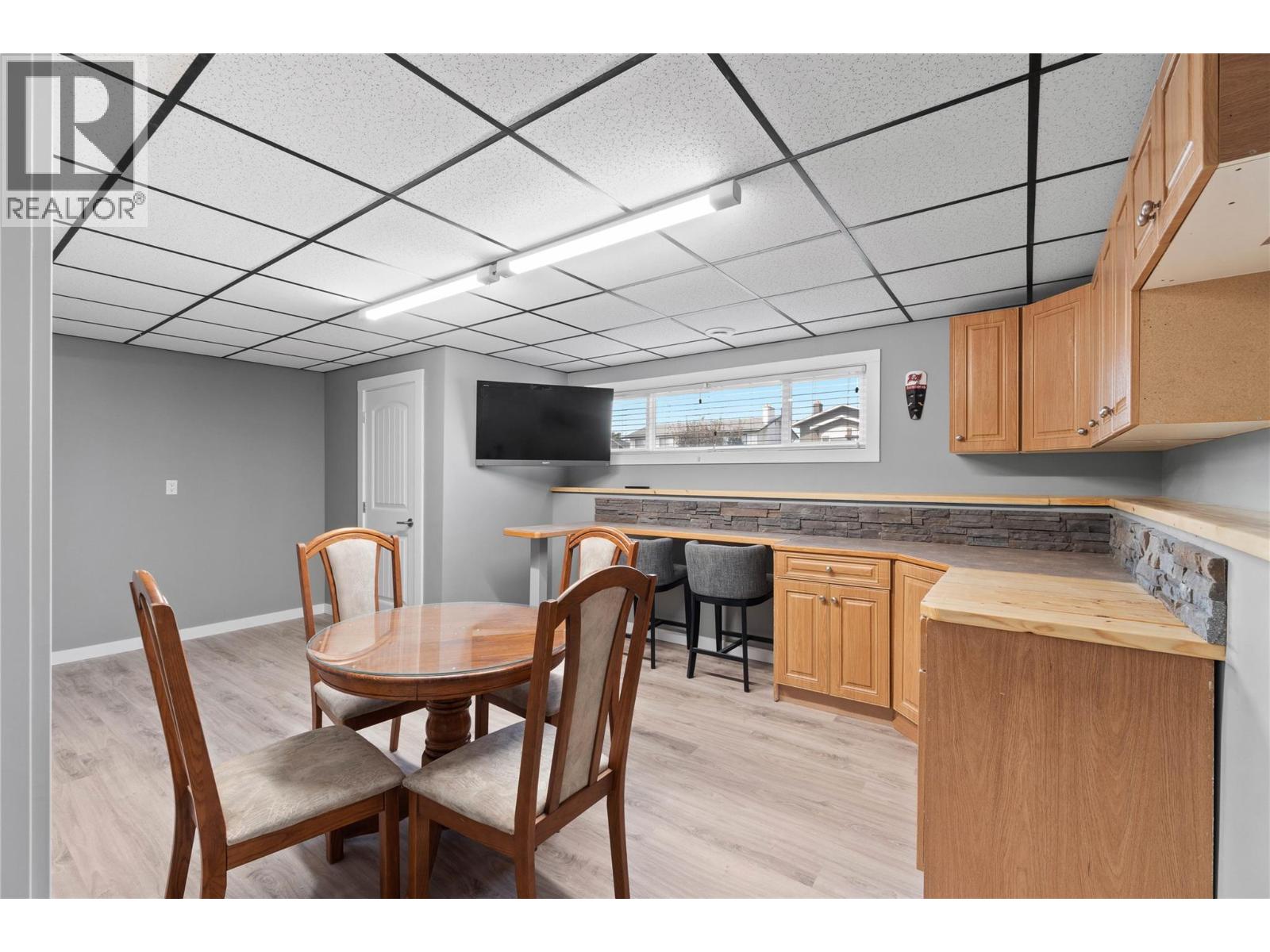667 Cambridge Crescent, Kamloops, British Columbia  V2B 5B7 - Photo 19 - 10398022
