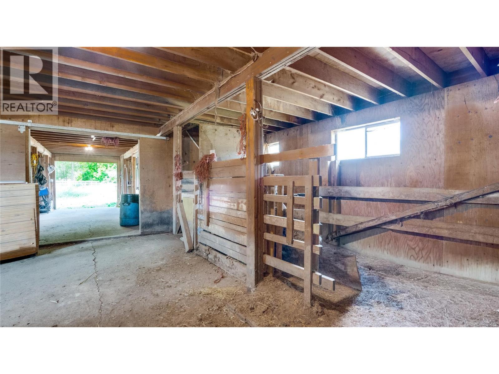 3545 Shaw Road, Falkland, British Columbia  V0E 1W1 - Photo 54 - 10397881