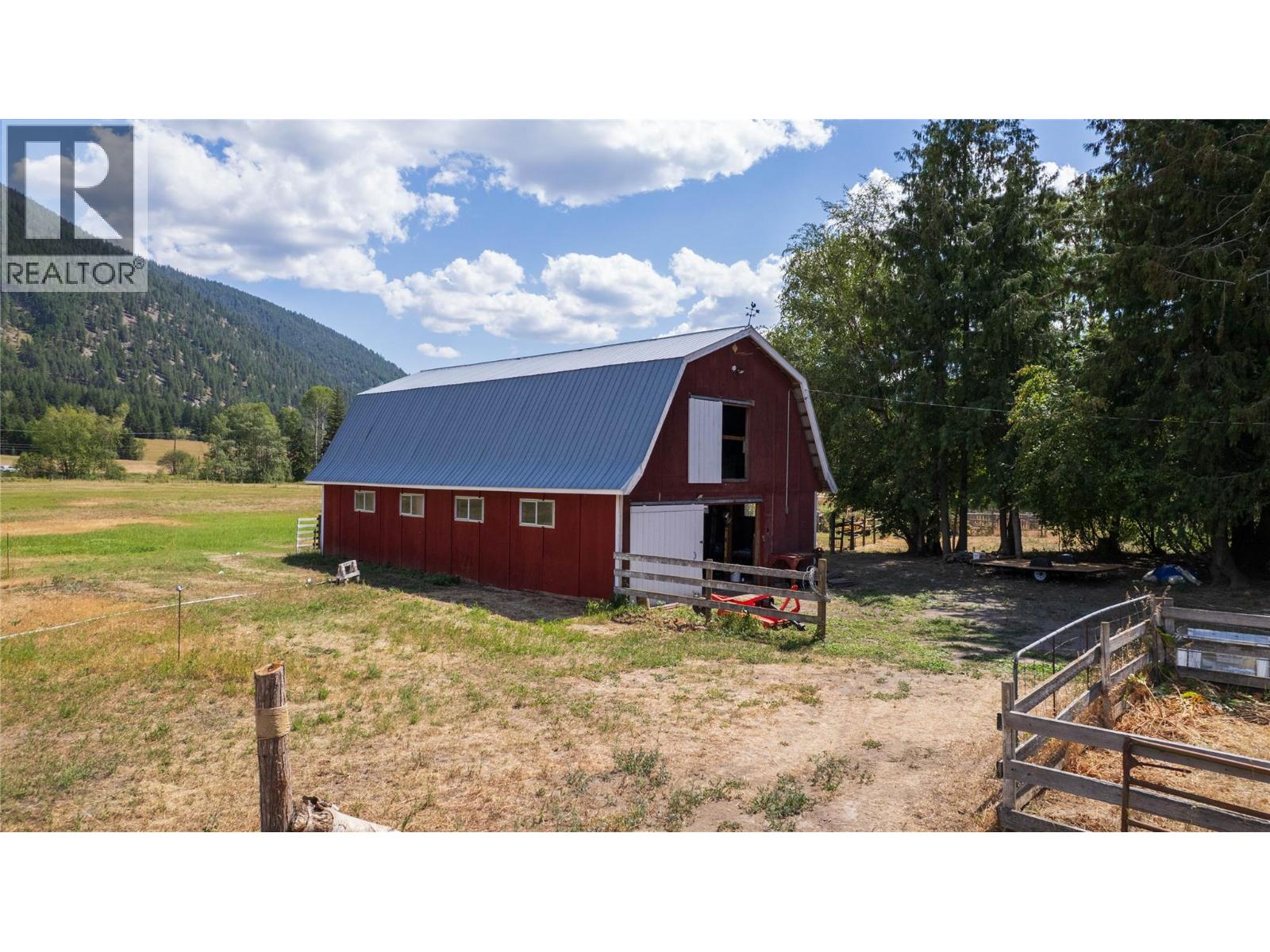 3545 Shaw Road, Falkland, British Columbia  V0E 1W1 - Photo 77 - 10397881