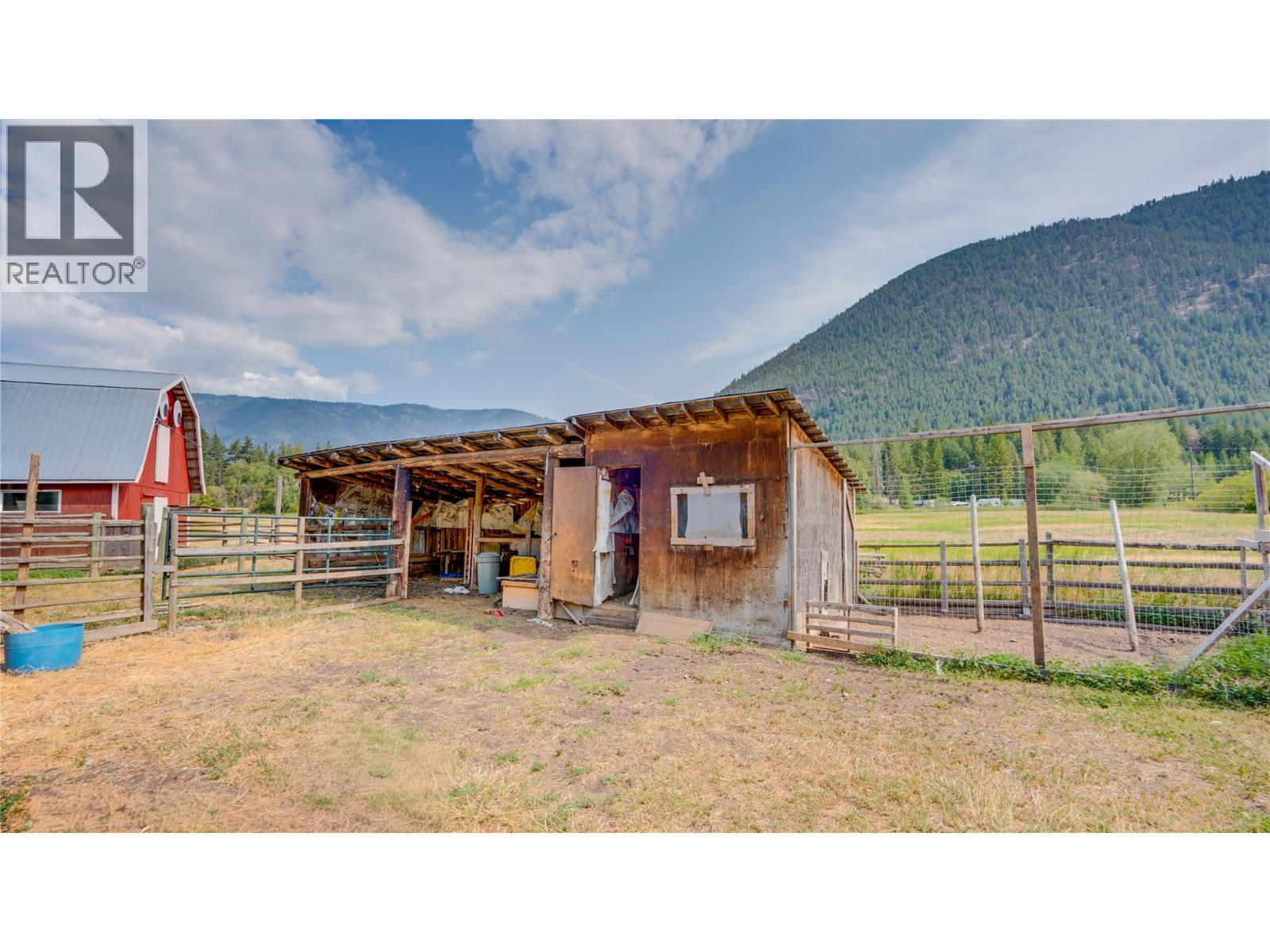 3545 Shaw Road, Falkland, British Columbia  V0E 1W1 - Photo 90 - 10397881