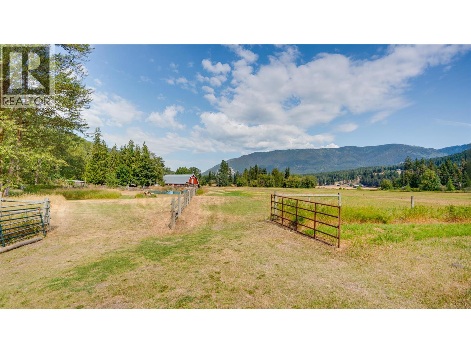 3545 Shaw Road, Falkland, British Columbia  V0E 1W1 - Photo 94 - 10397881
