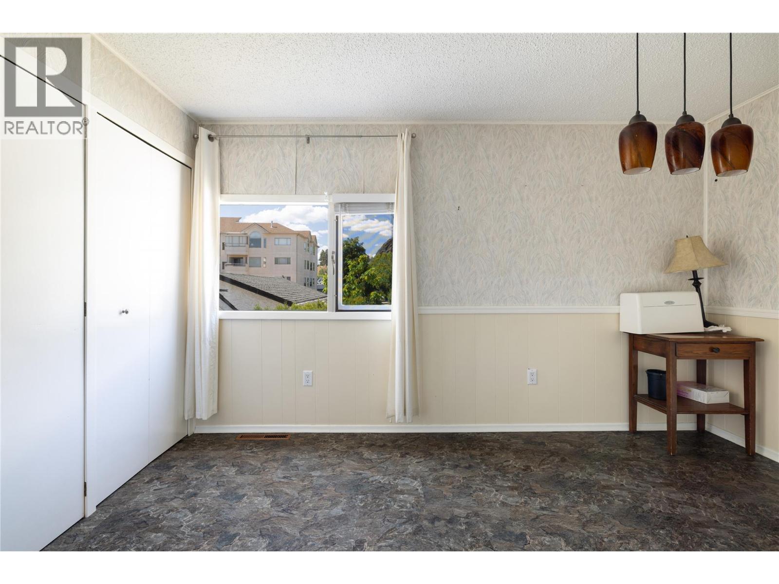 3004 38 Street, Vernon, British Columbia  V1T 6H6 - Photo 6 - 10397419