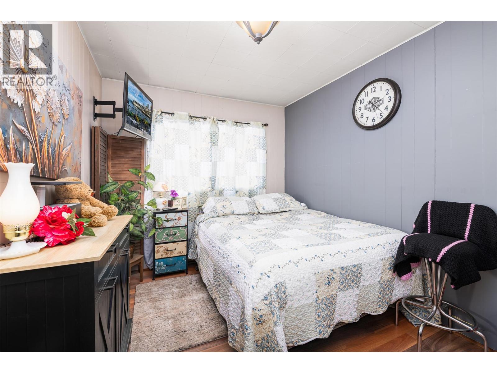 9005 3 & 95 Highway, Yahk, British Columbia  V0B 2P0 - Photo 14 - 10398001