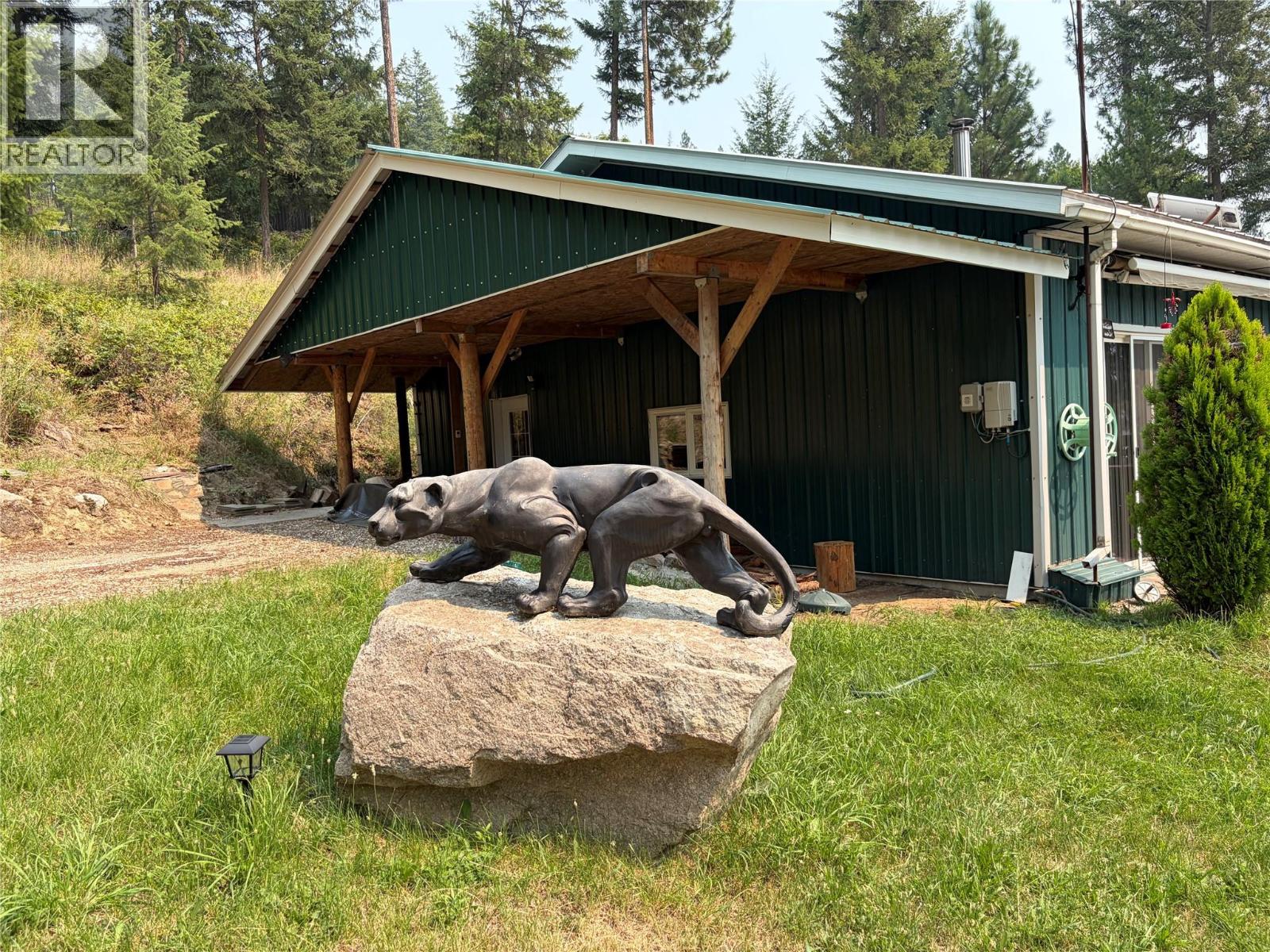 7465 Broadwater Road, Castlegar, British Columbia  V1N 4V8 - Photo 1 - 10396818