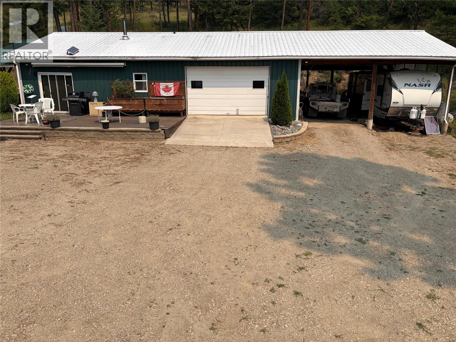 7465 Broadwater Road, Castlegar, British Columbia  V1N 4V8 - Photo 3 - 10396818